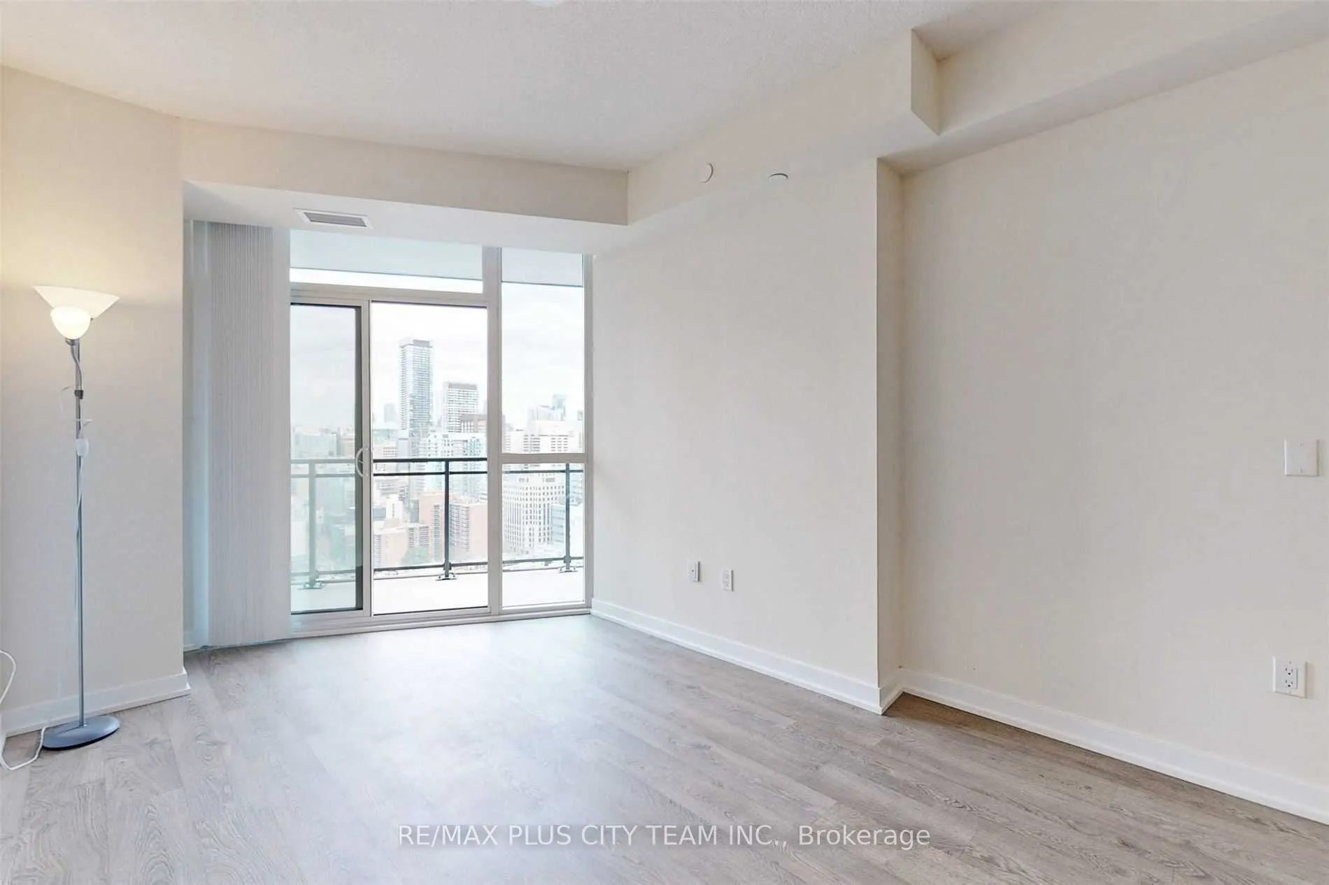 99 John Street, #3908