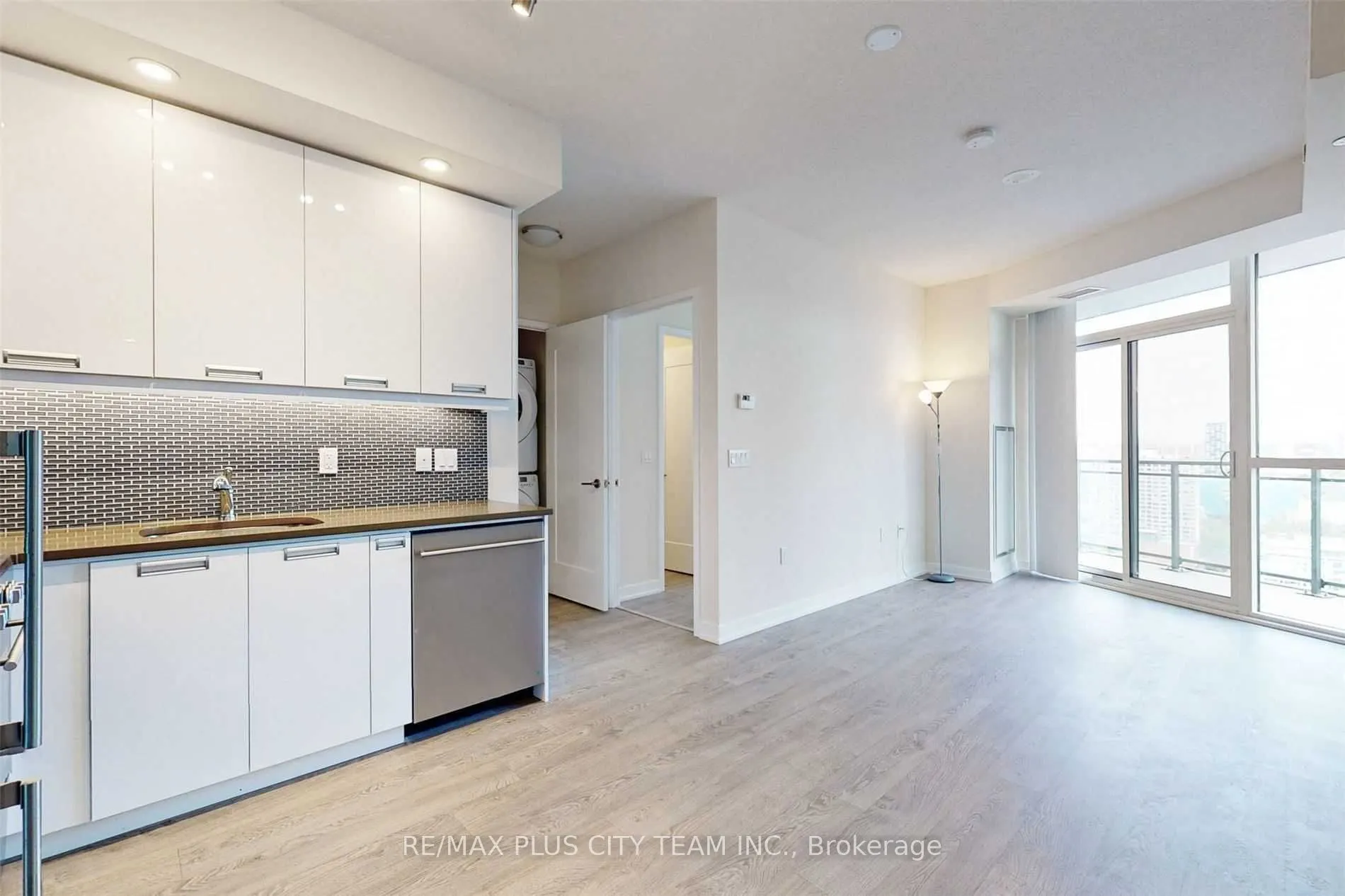 99 John Street, #3908