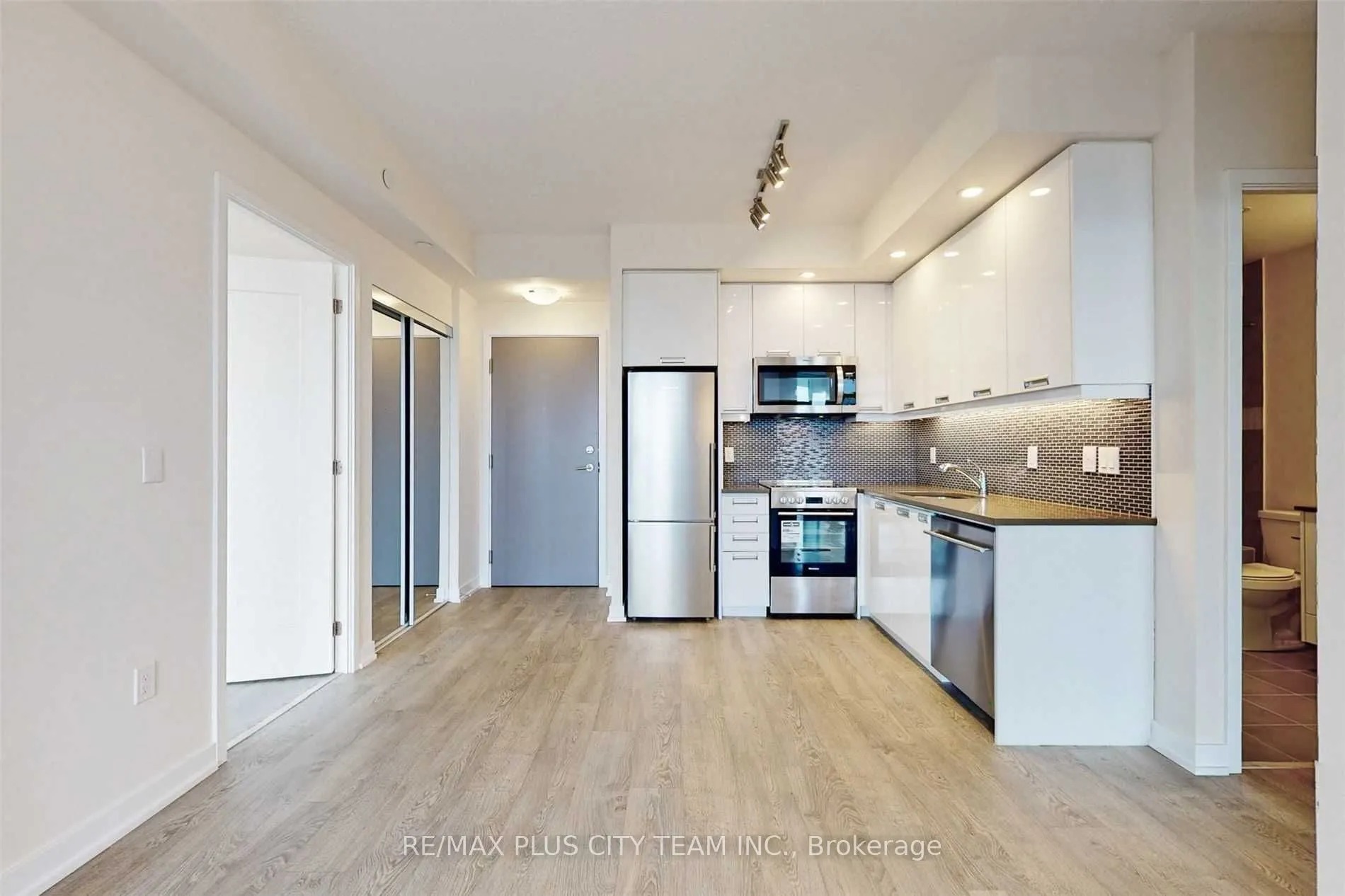 99 John Street, #3908