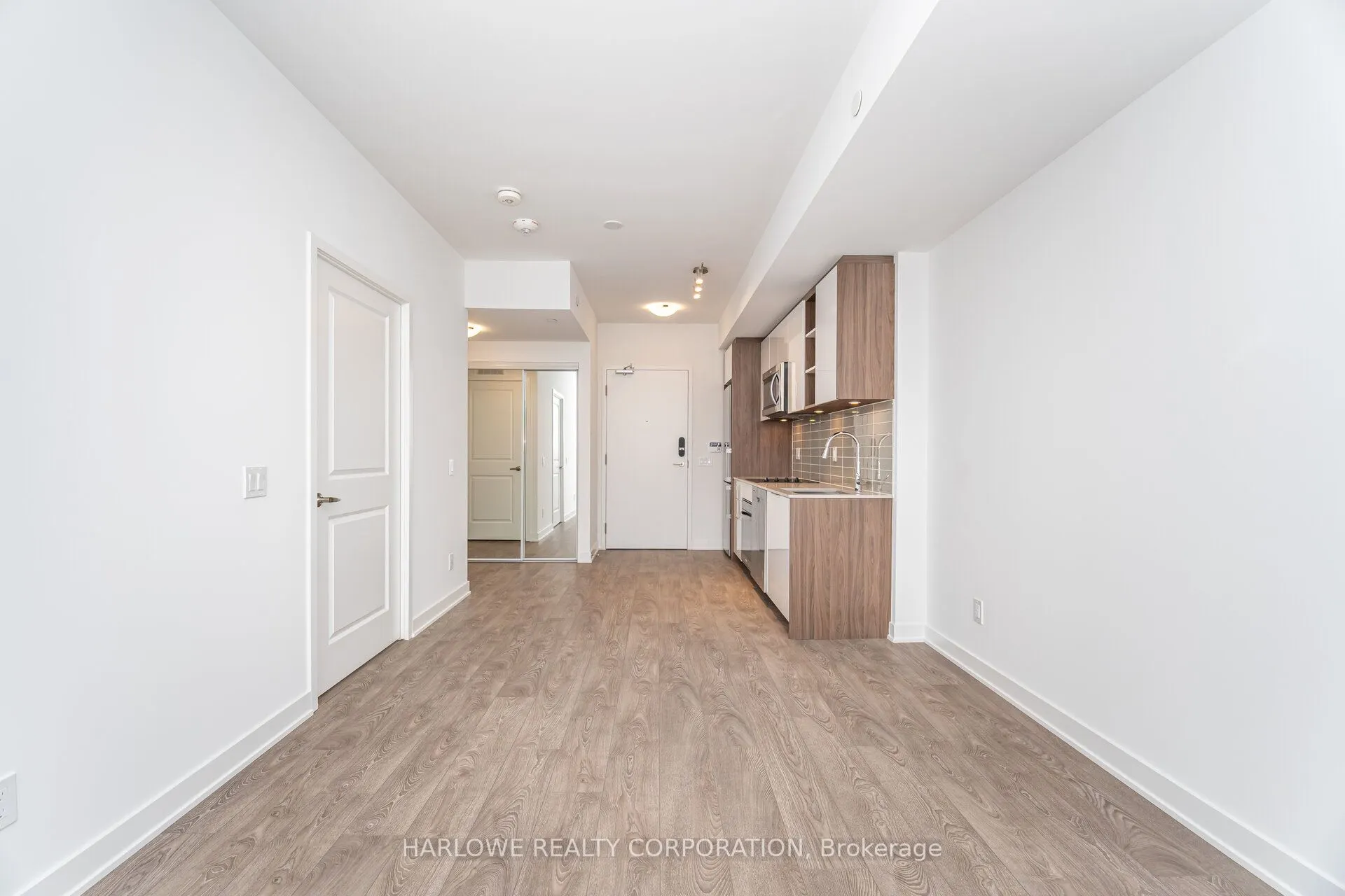 543 Richmond Street W, #715
