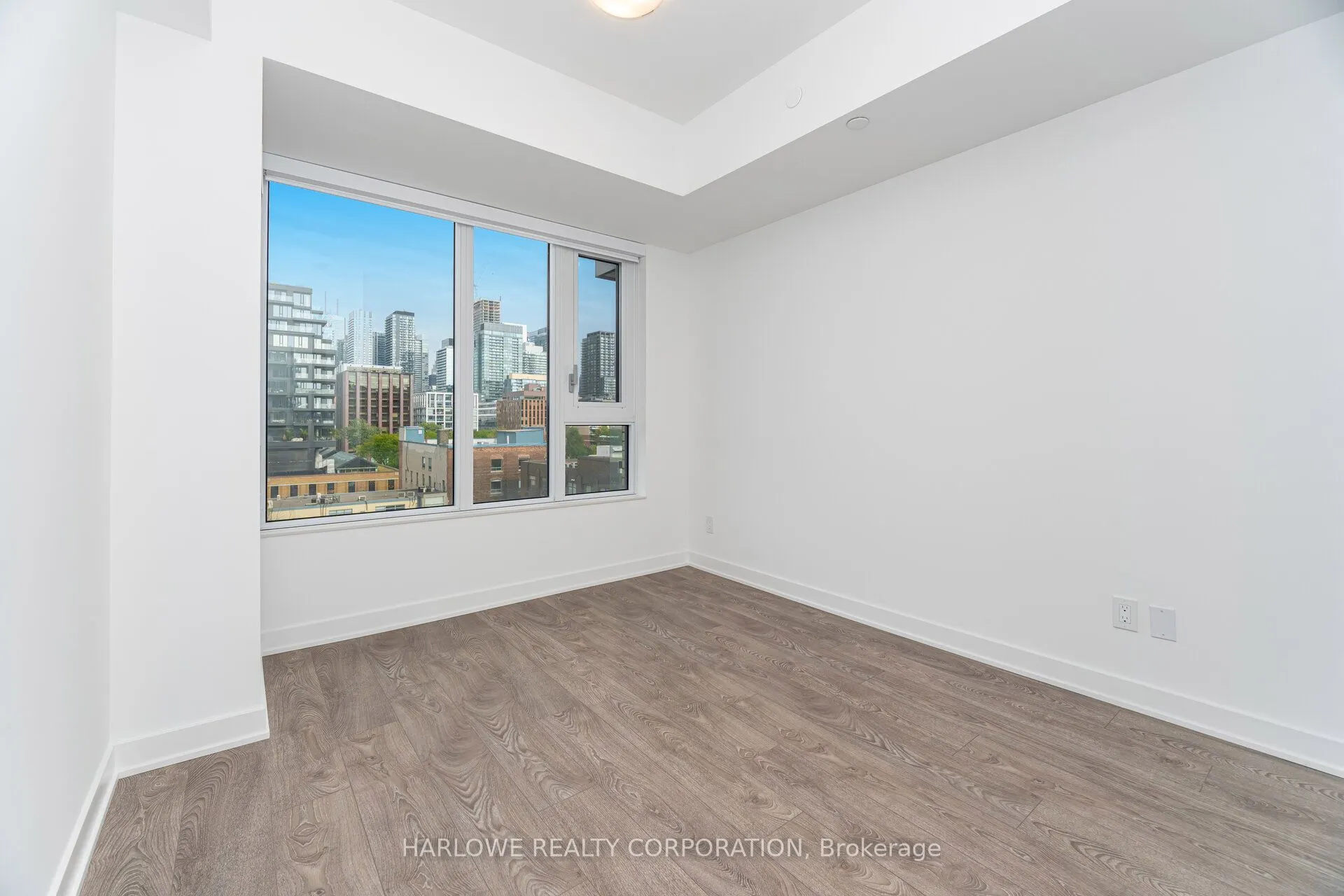 543 Richmond Street W, #715