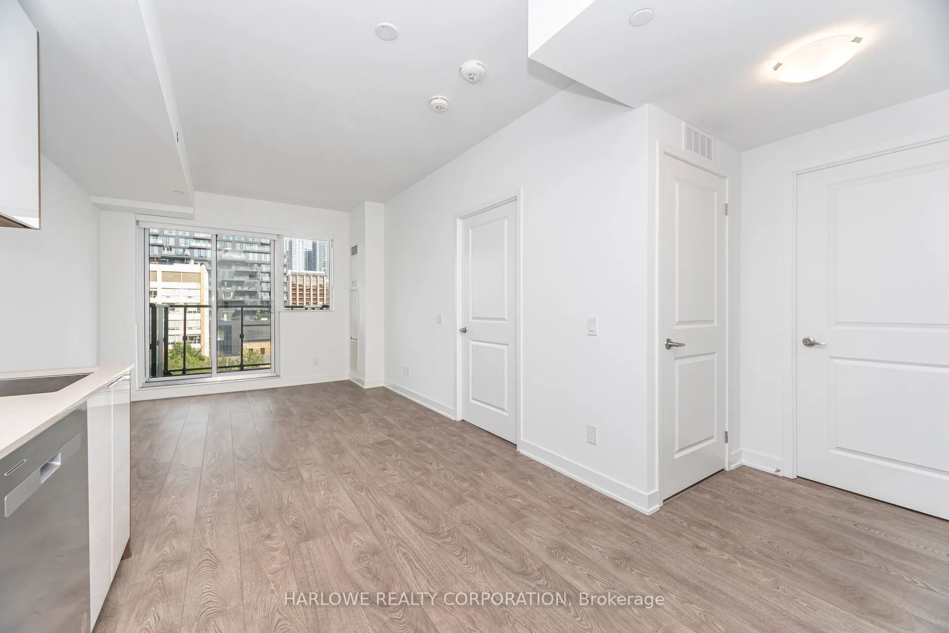 543 Richmond Street W, #715