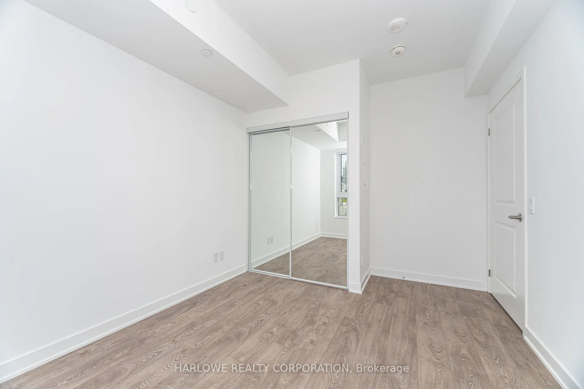 543 Richmond Street W, #715