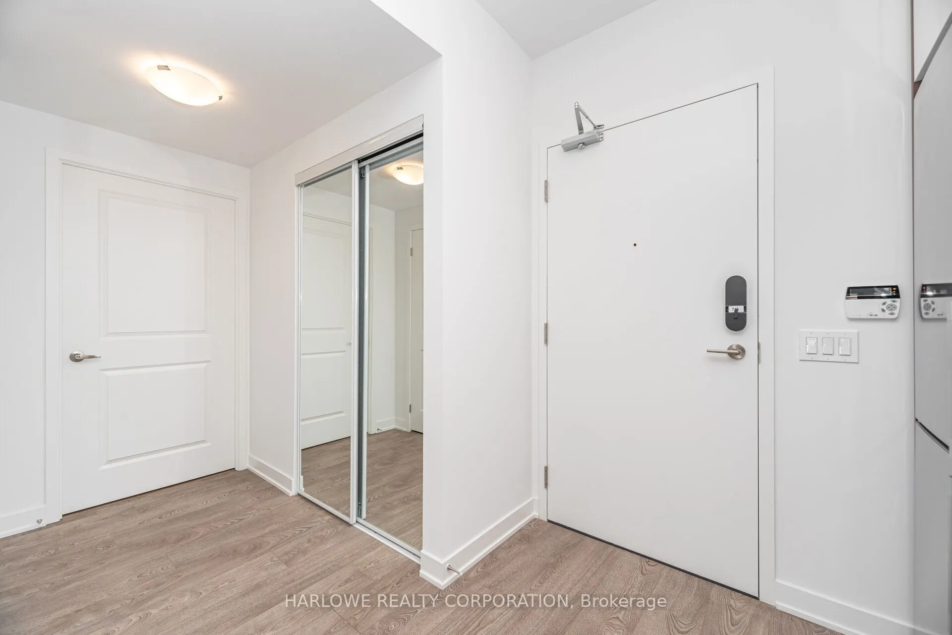 543 Richmond Street W, #715