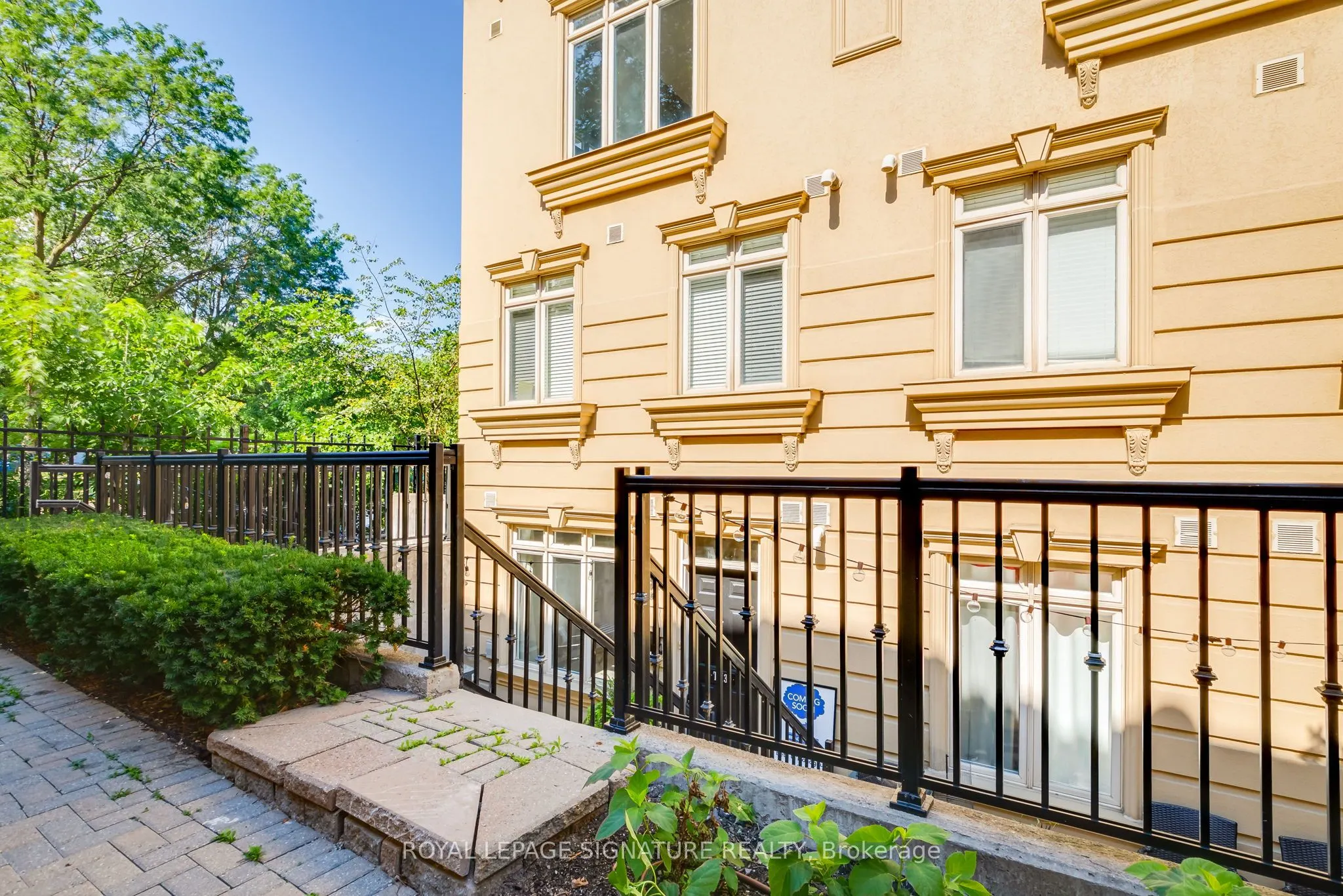 78 Carr Street, #39