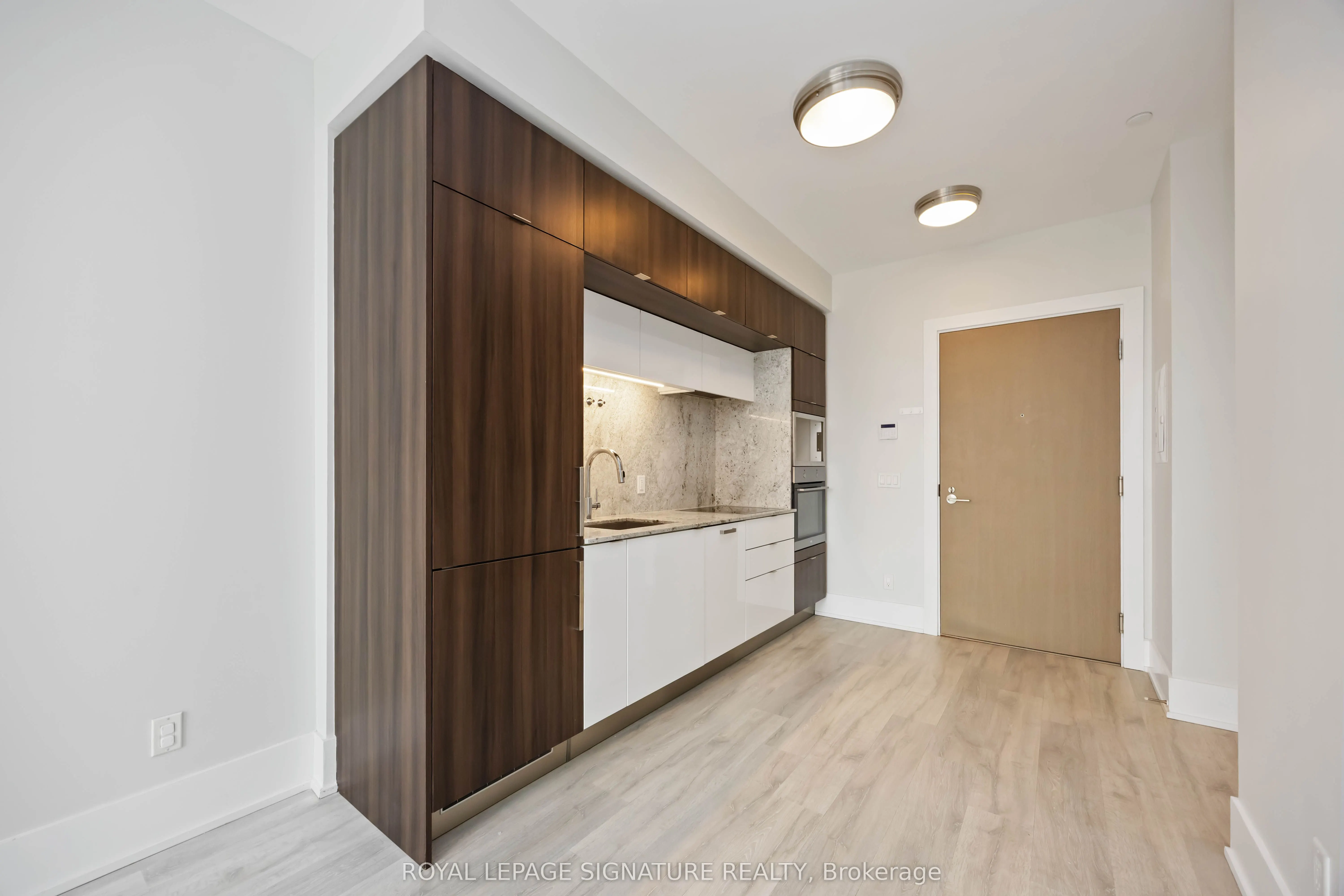 1 Edgewater Drive, #G PH 29