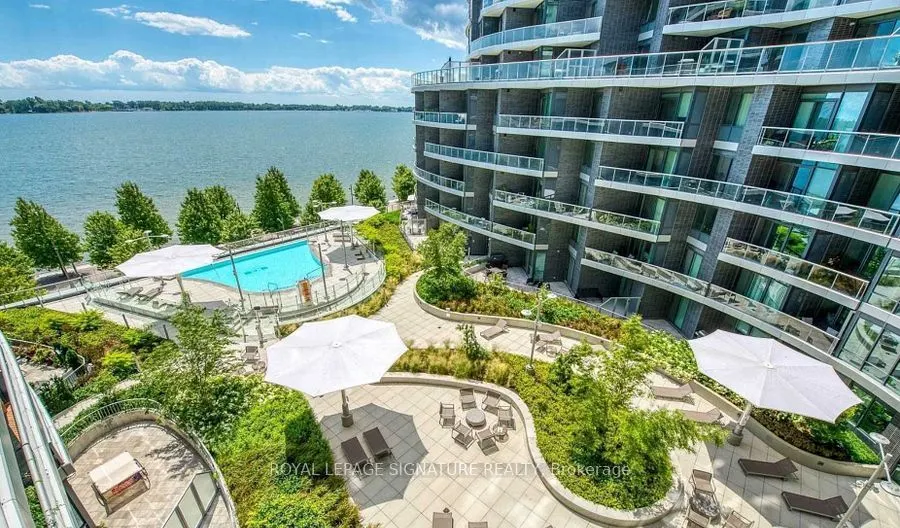 1 Edgewater Drive, #G PH 29