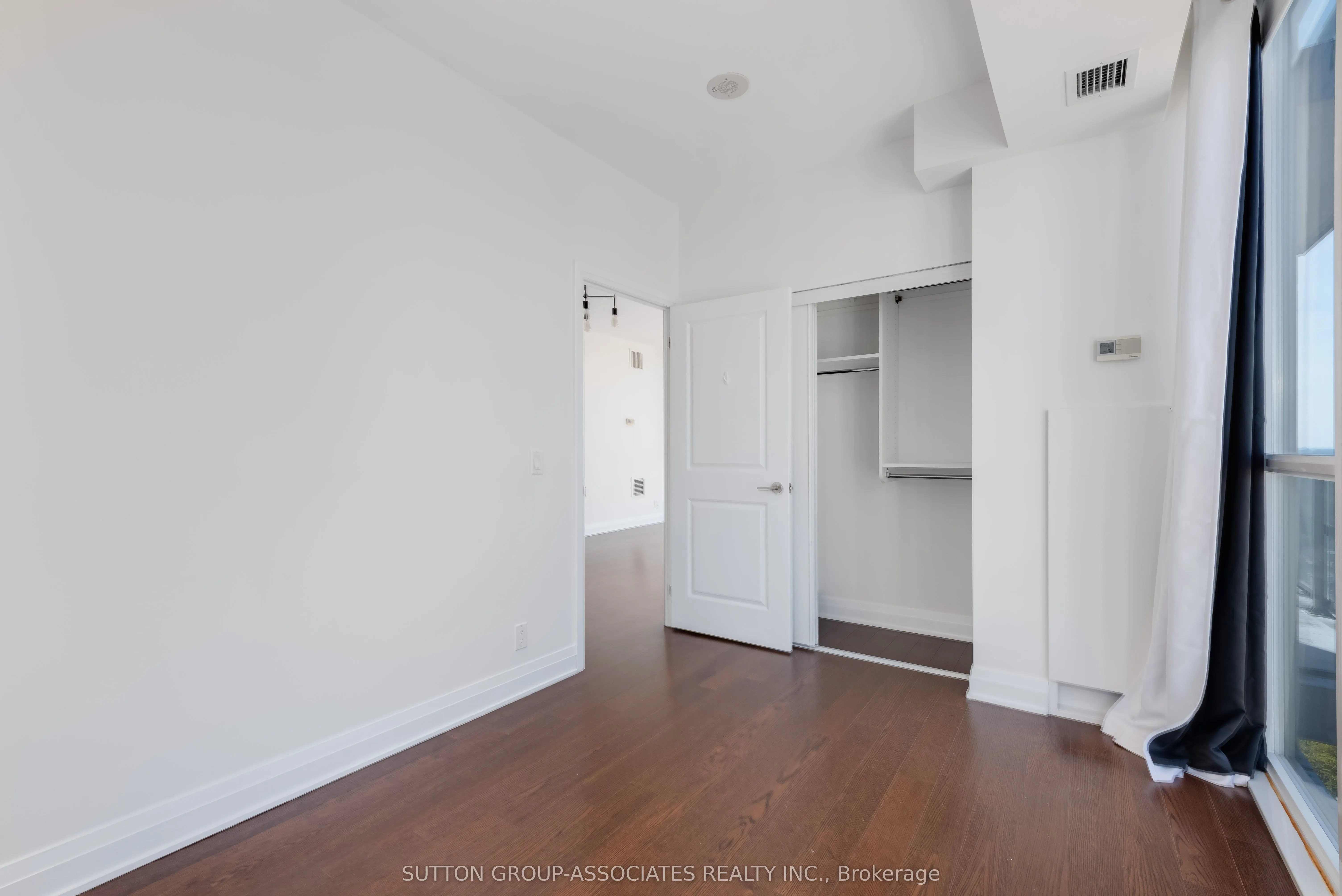 530 St. Clair Avenue W, #1502