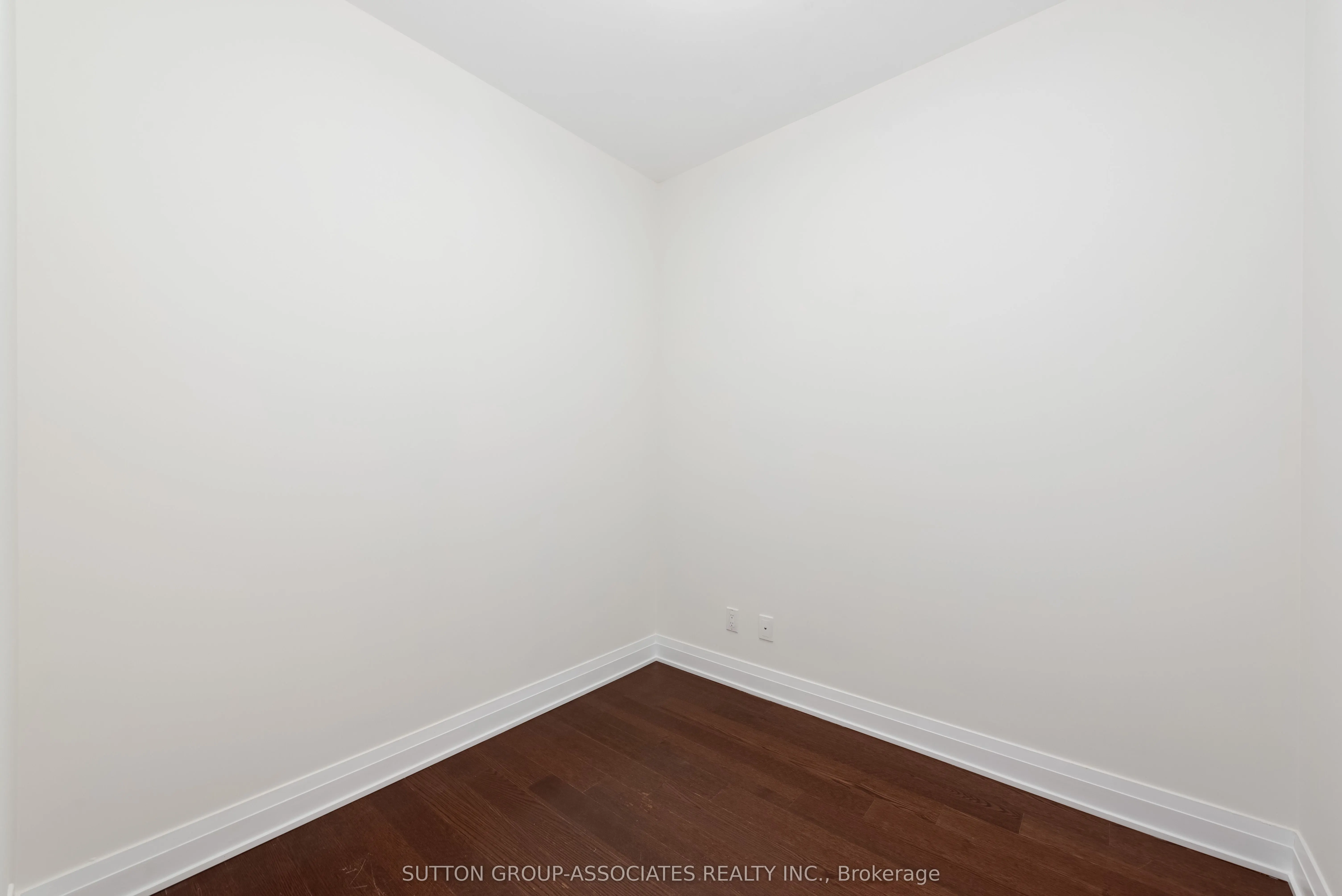 530 St. Clair Avenue W, #1502