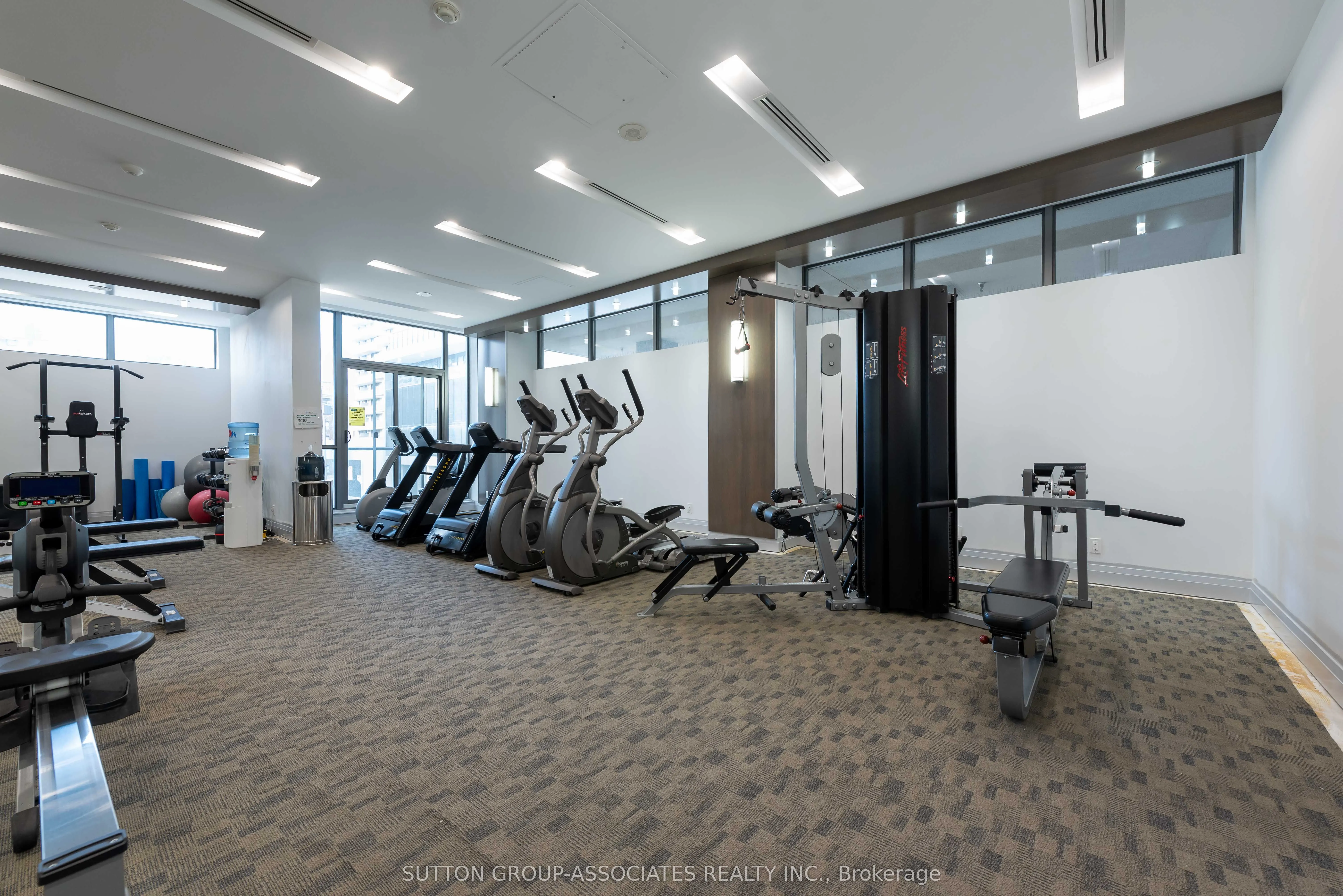 530 St. Clair Avenue W, #1502