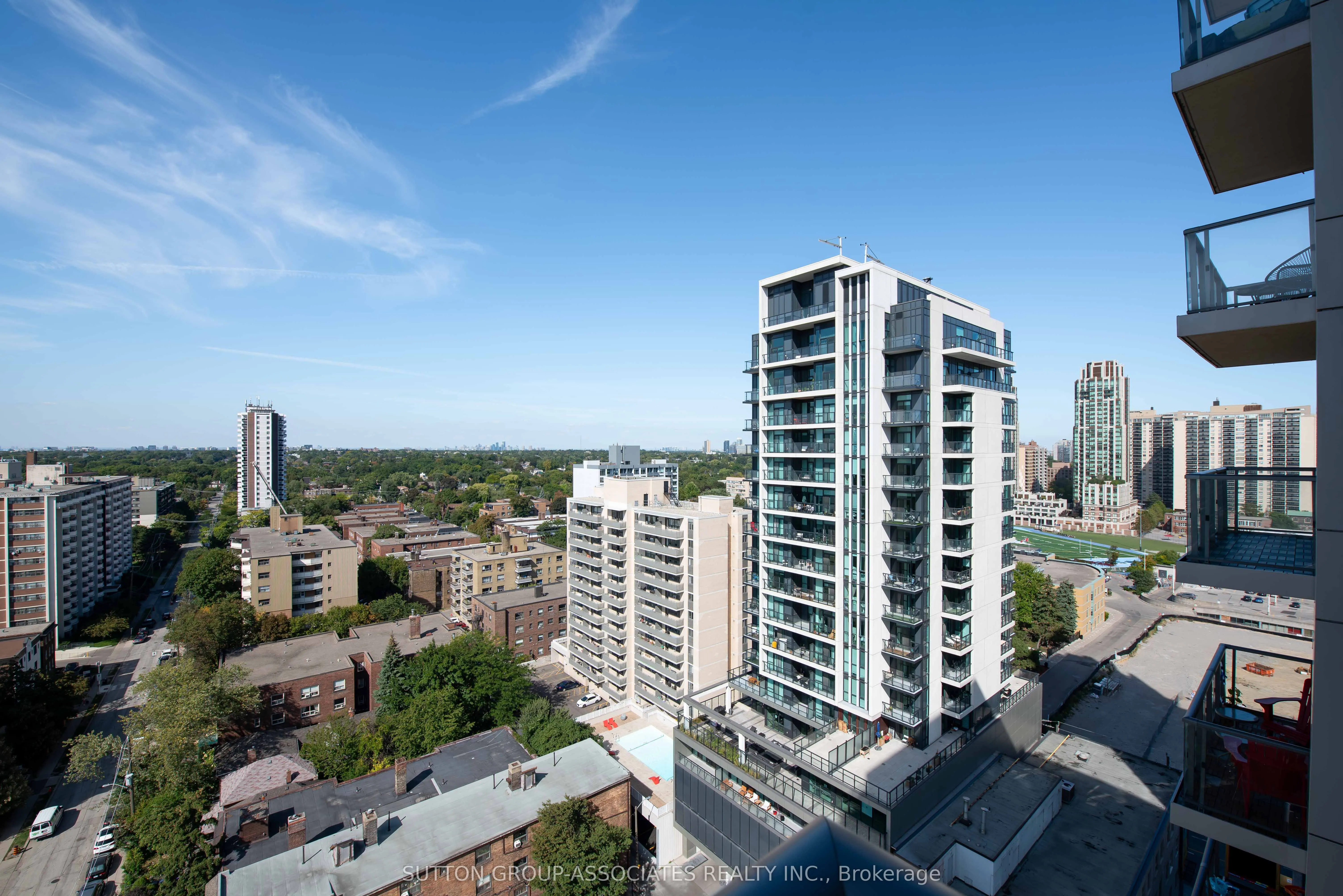 530 St. Clair Avenue W, #1502