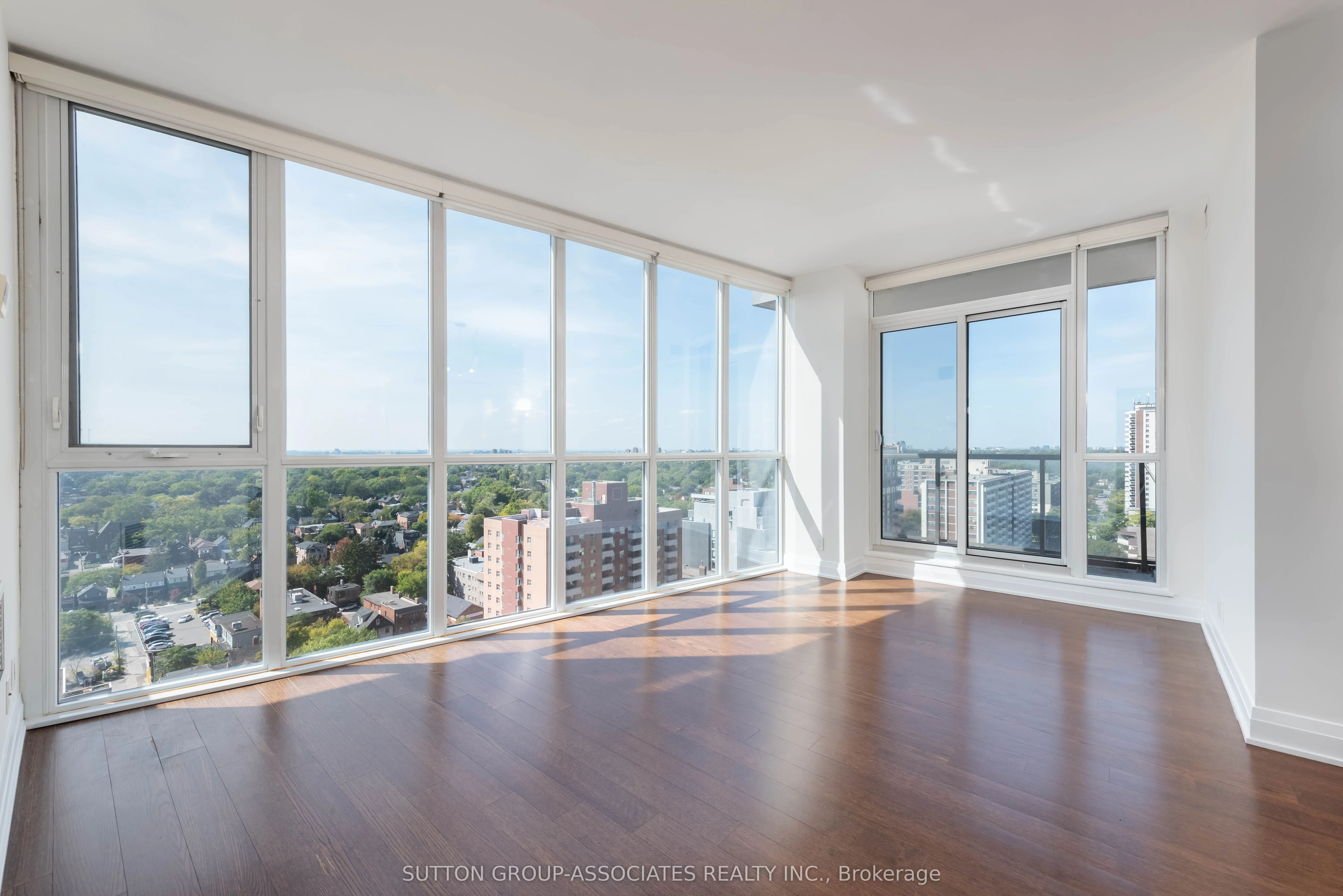 530 St. Clair Avenue W, #1502