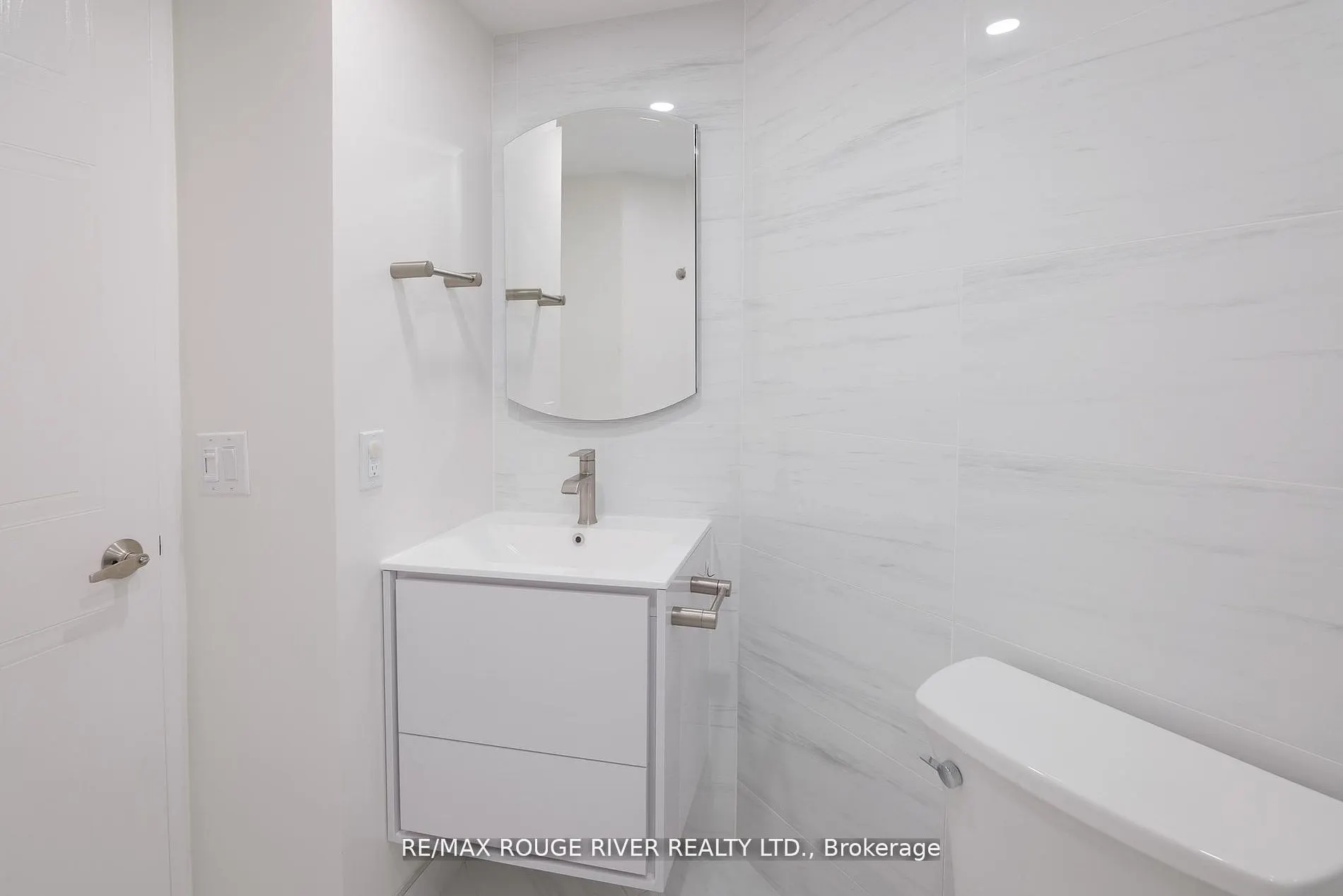 238 Doris Avenue, #109