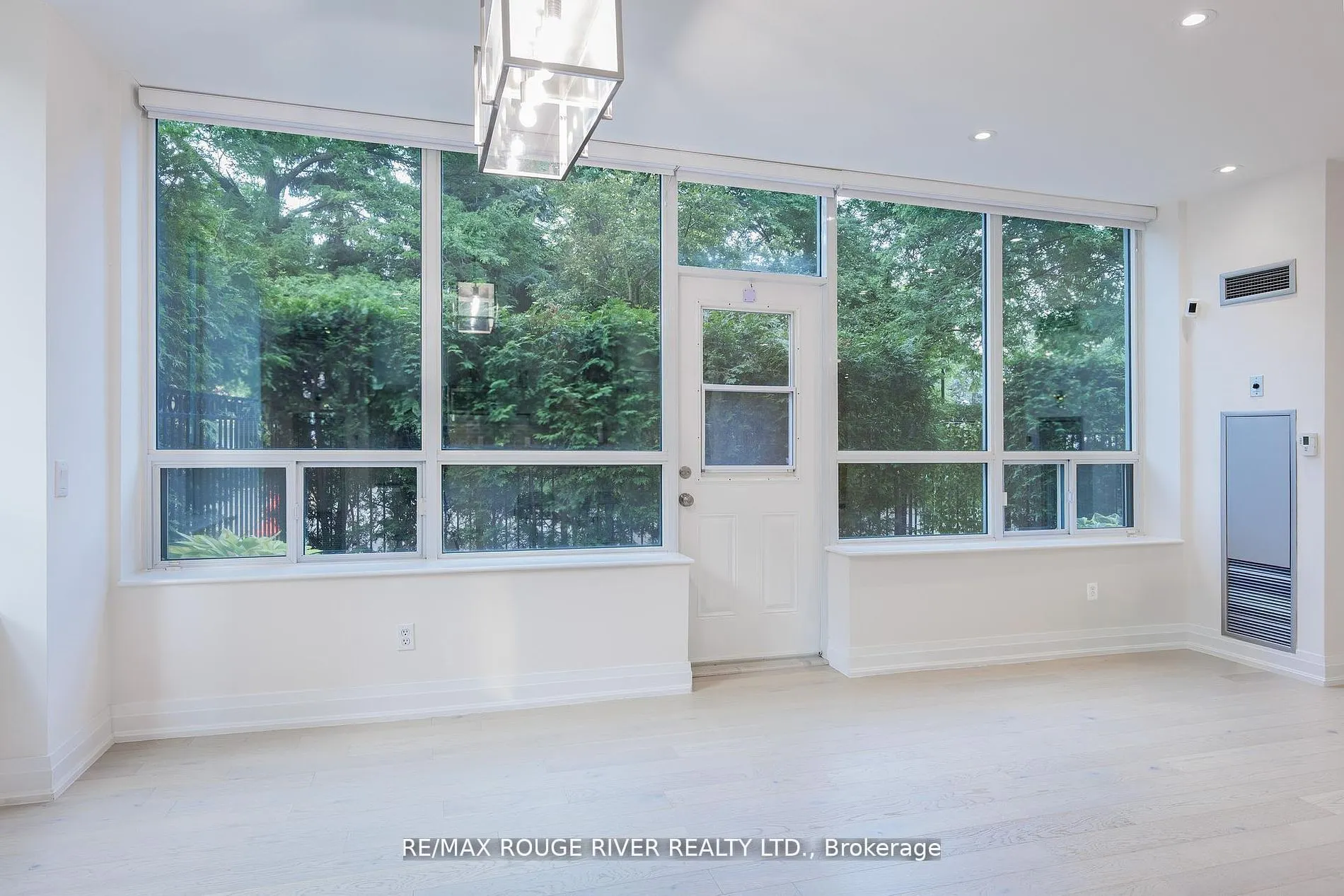 238 Doris Avenue, #109