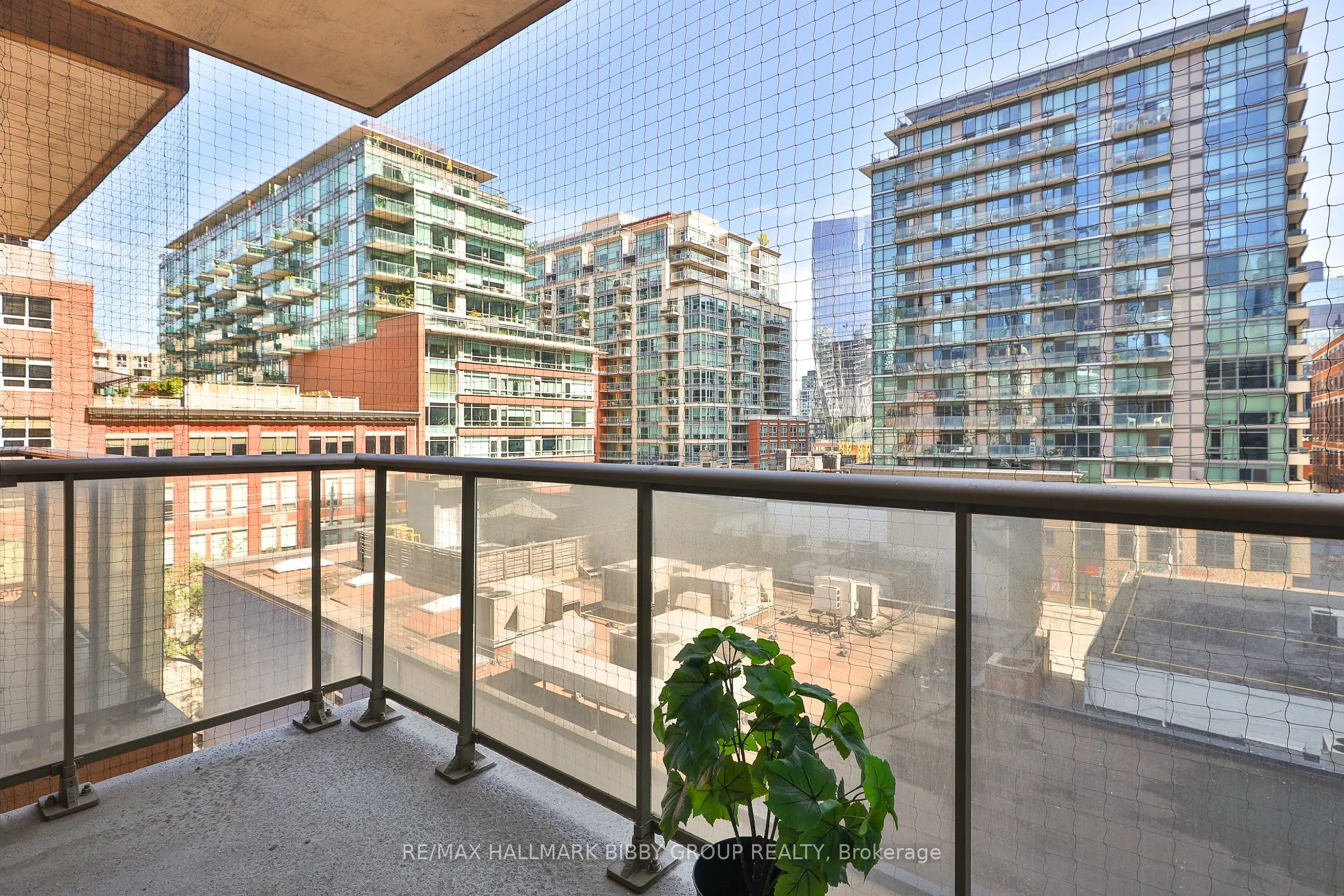 159 Frederick Street, #601