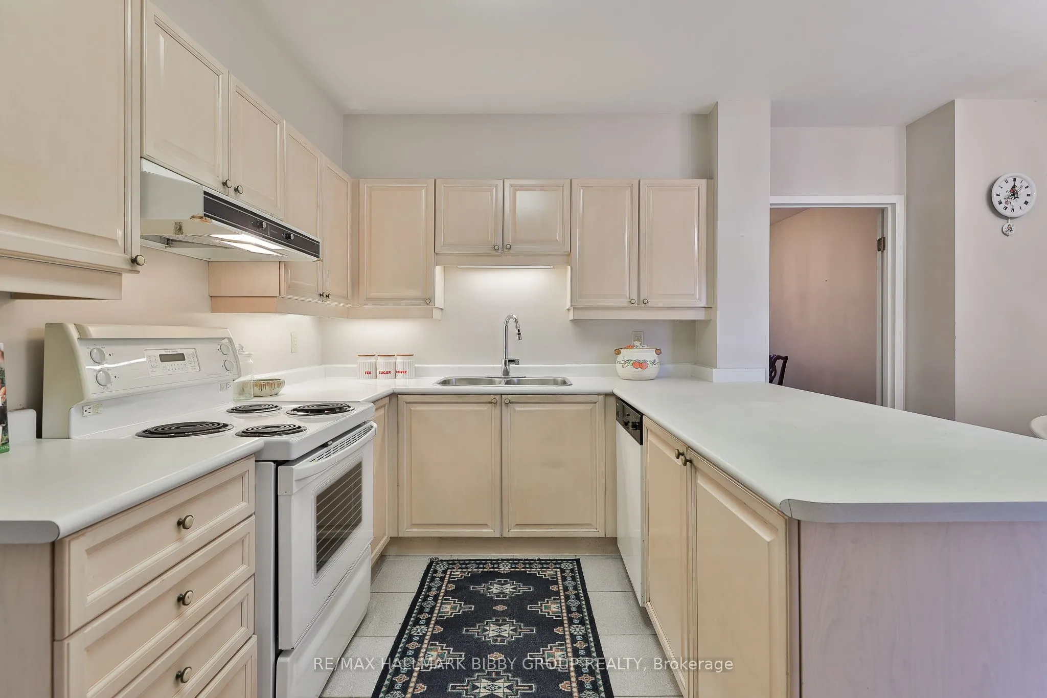 159 Frederick Street, #601