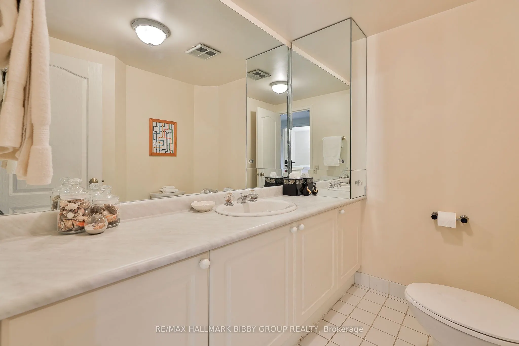 159 Frederick Street, #601