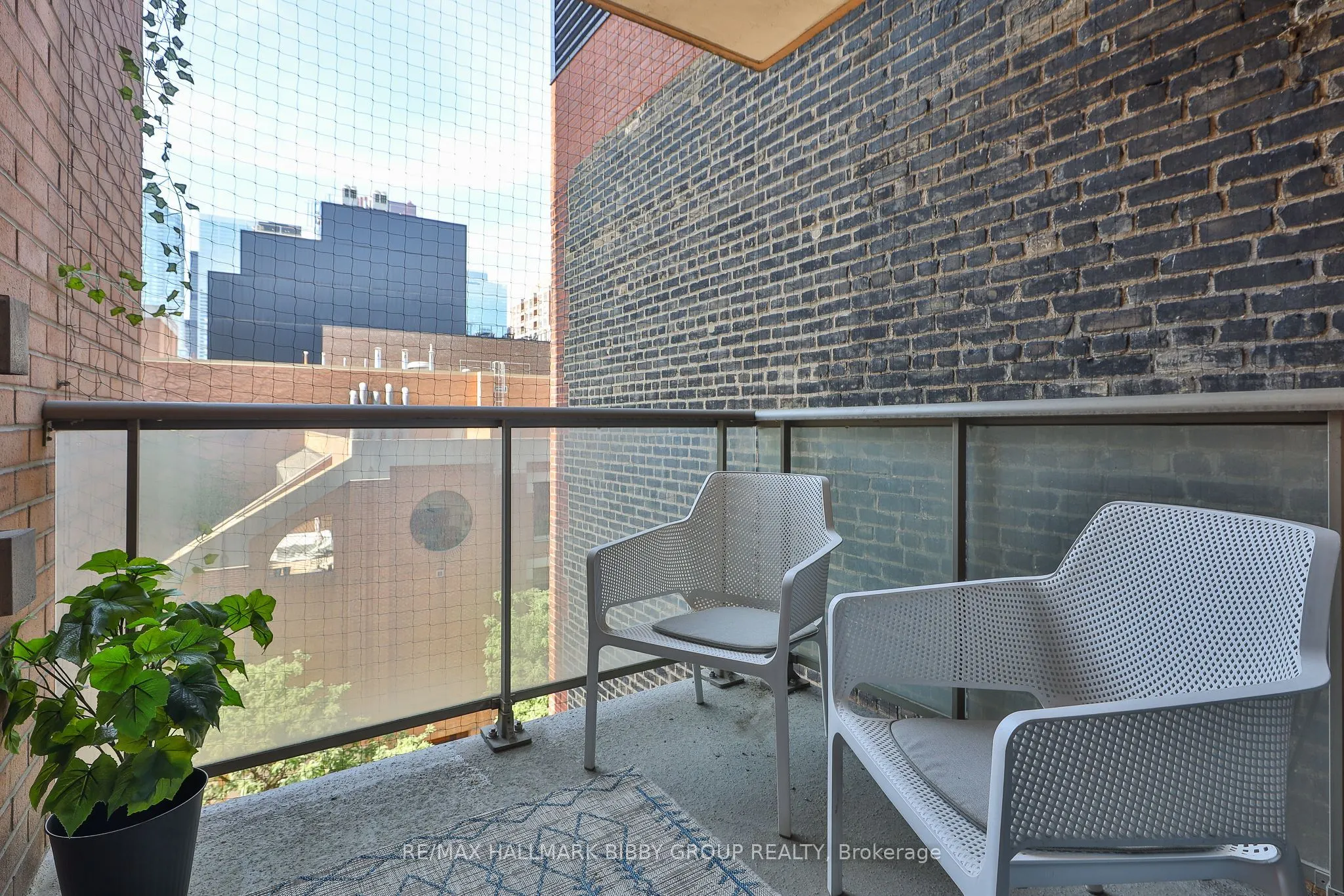 159 Frederick Street, #601