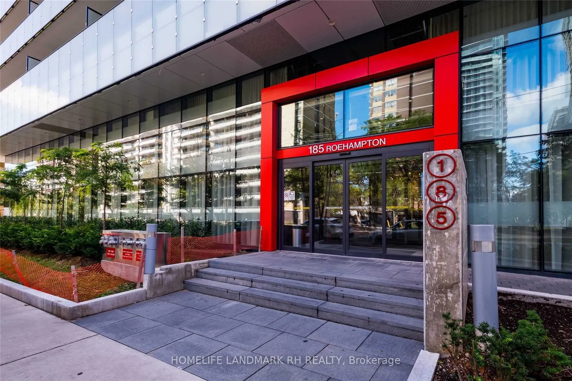 185 Roehampton Avenue, #1005