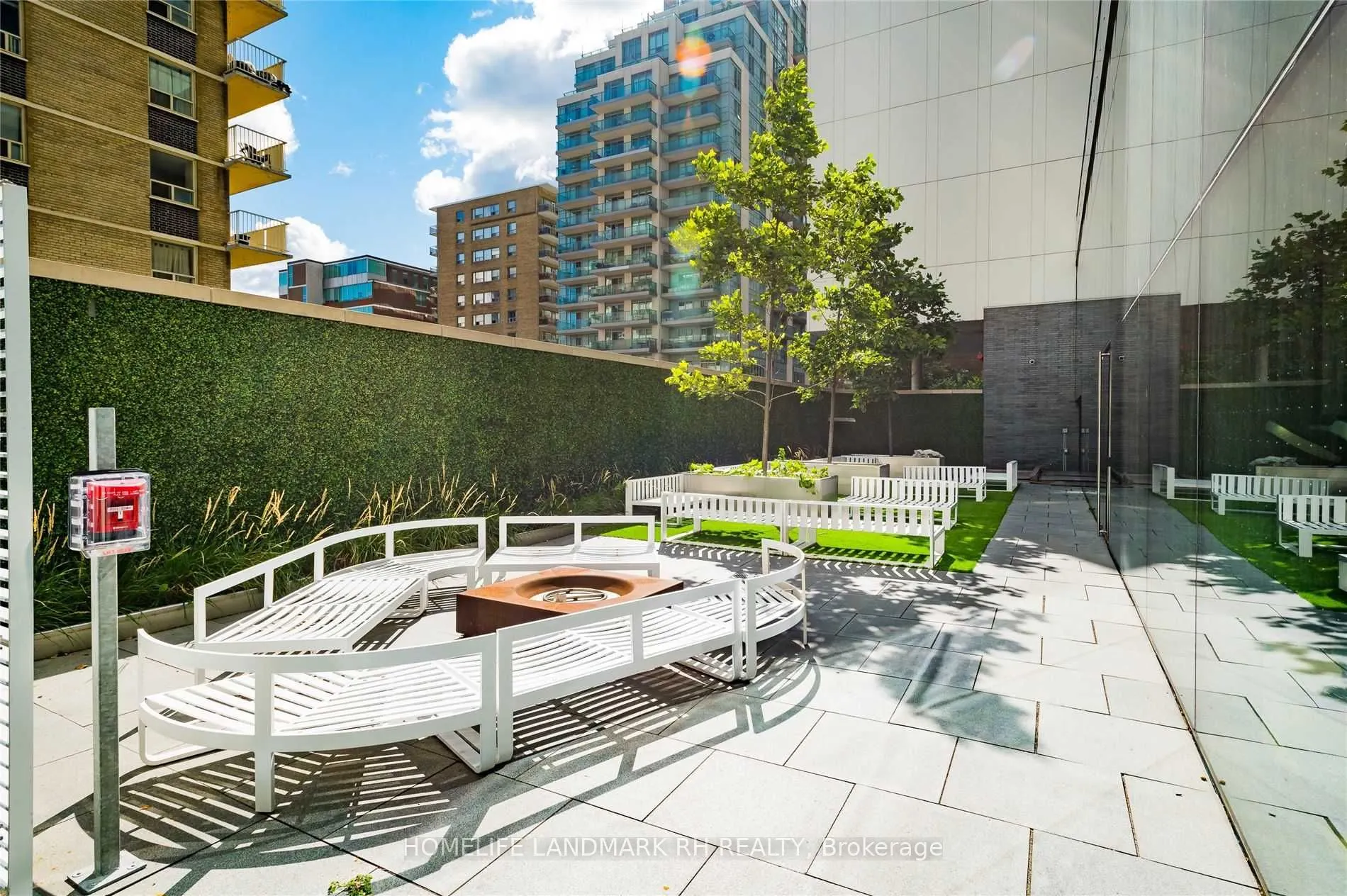 185 Roehampton Avenue, #1005