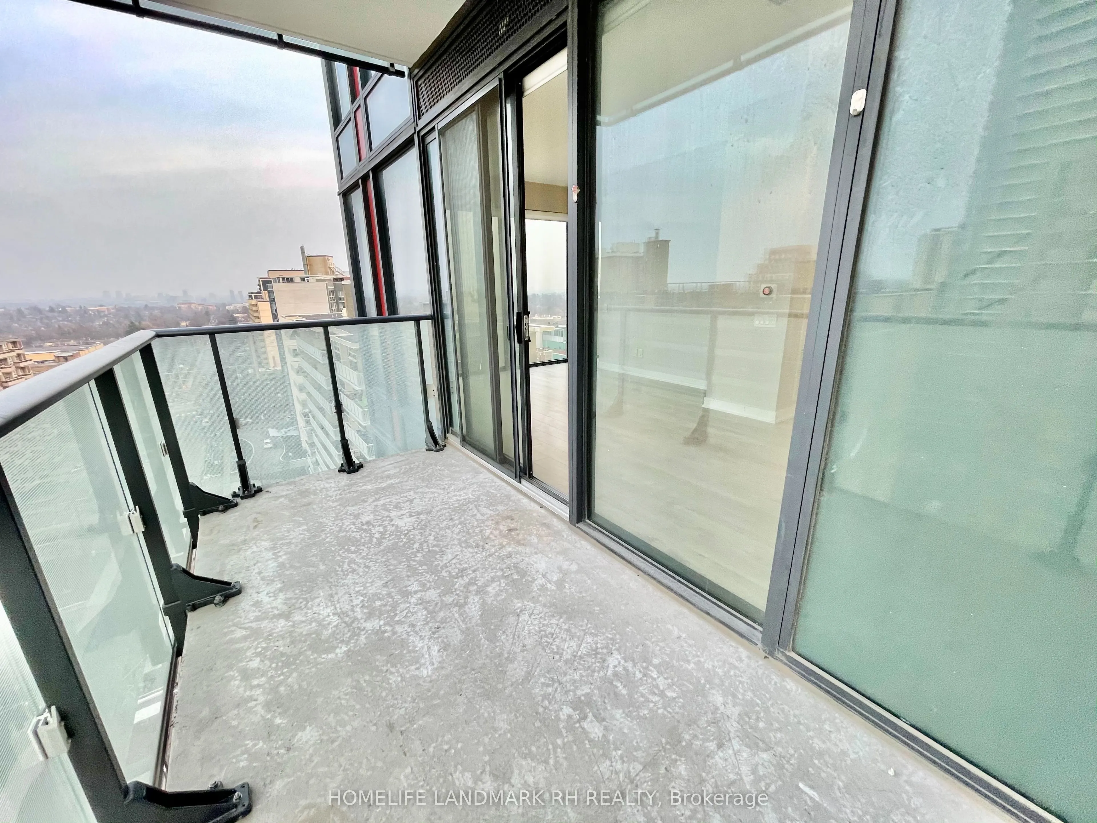 185 Roehampton Avenue, #1005