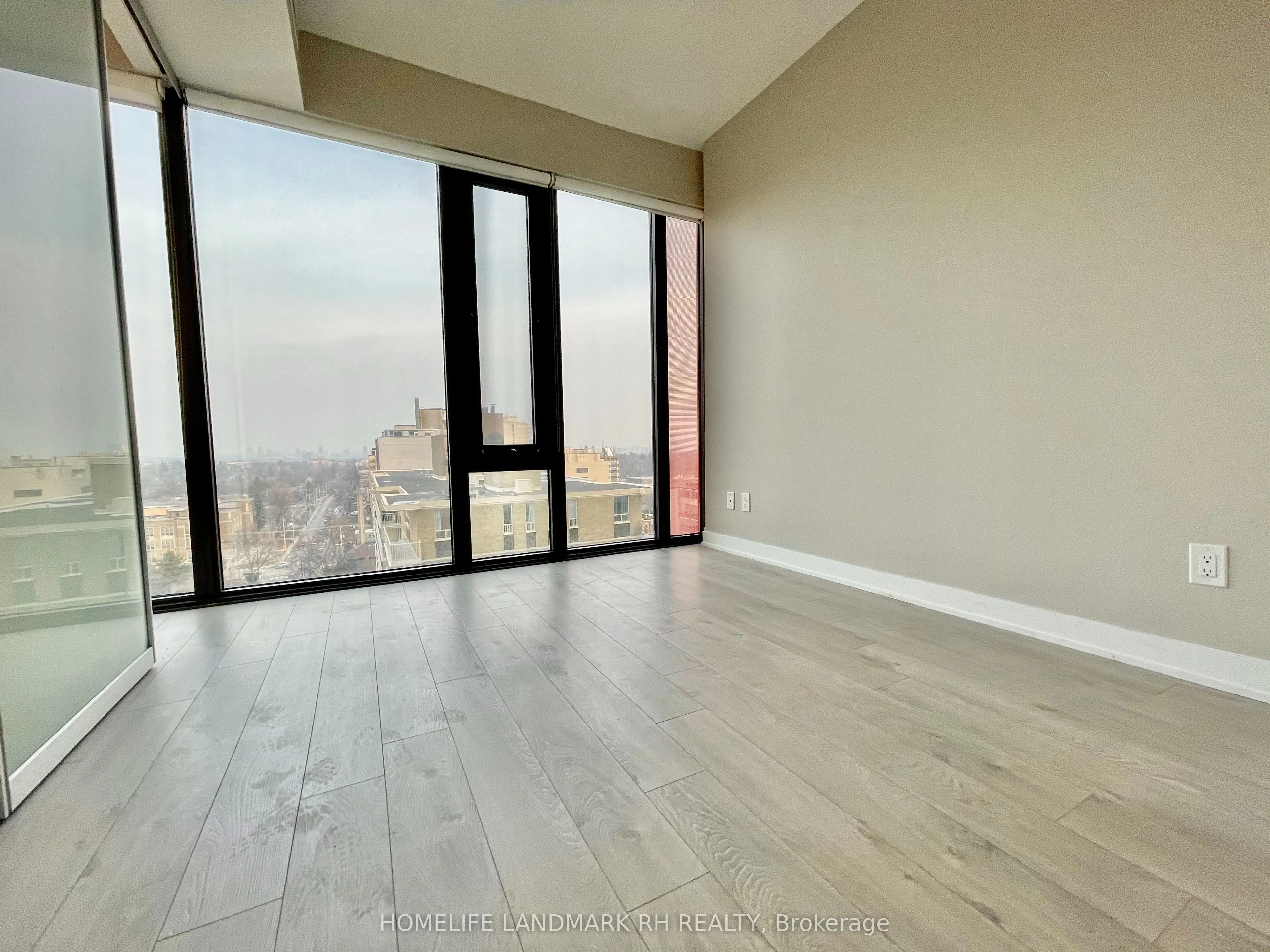 185 Roehampton Avenue, #1005