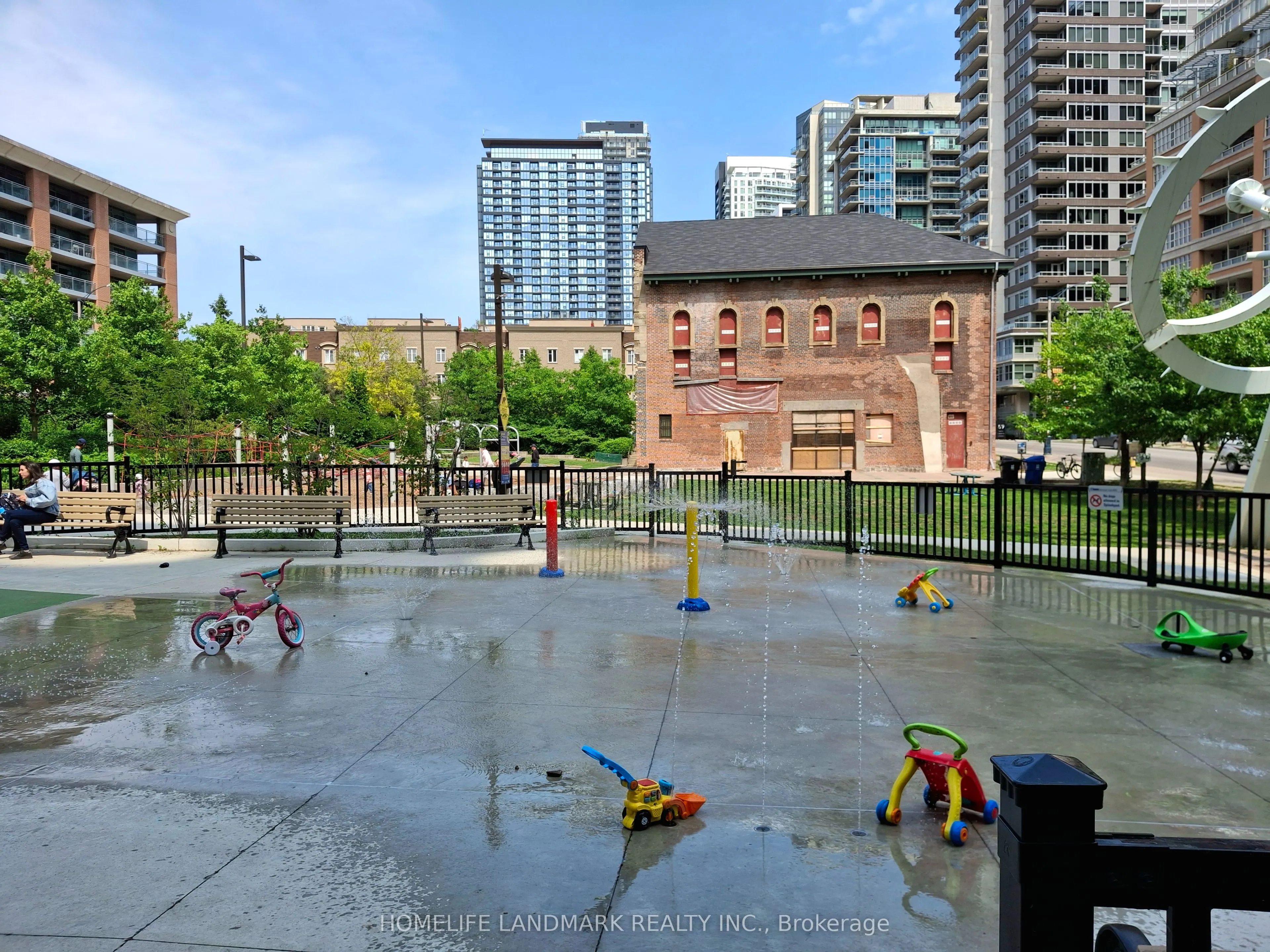 69 Lynn Williams Street, #405