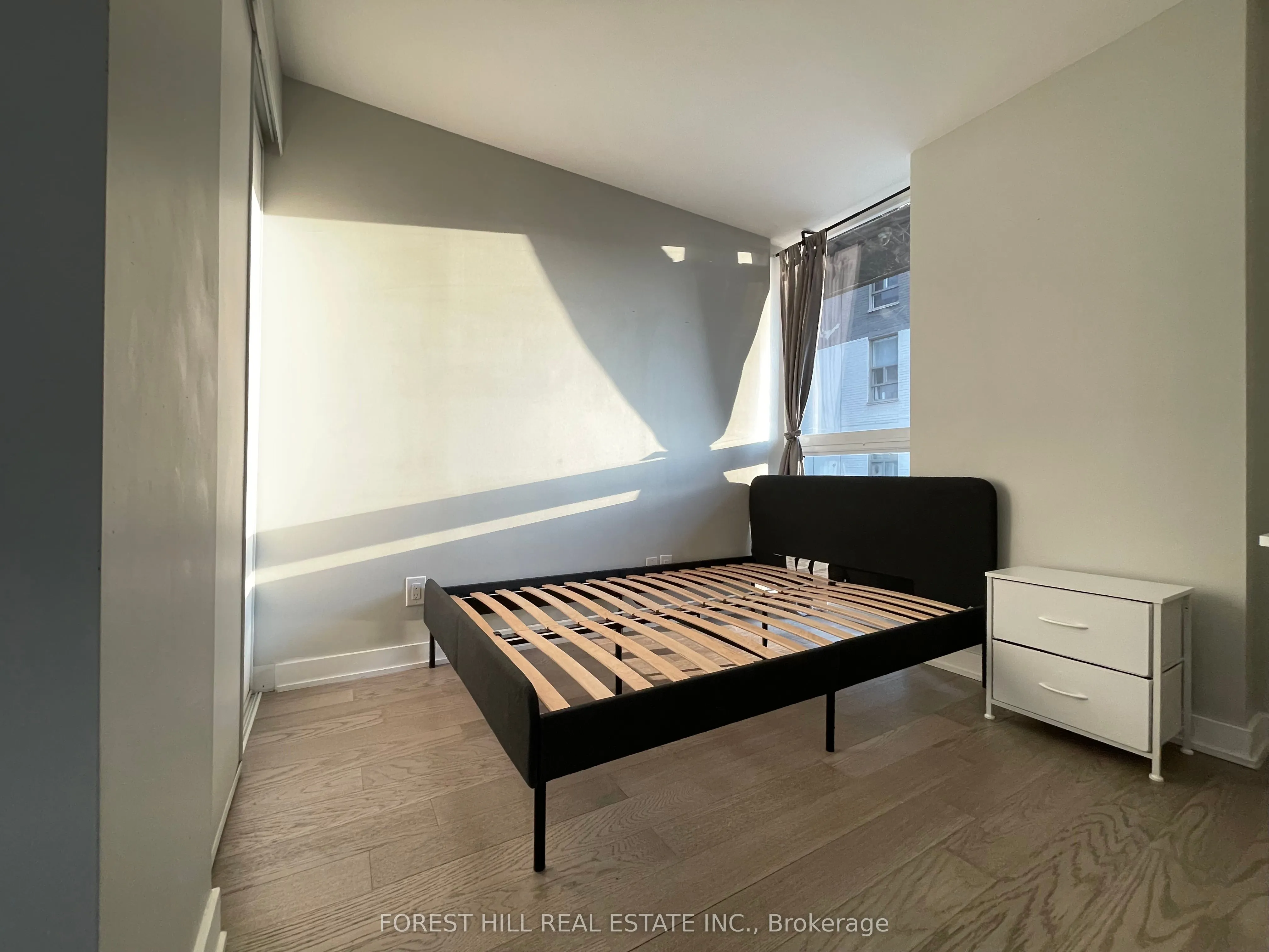 17 Dundonald Street, #1202