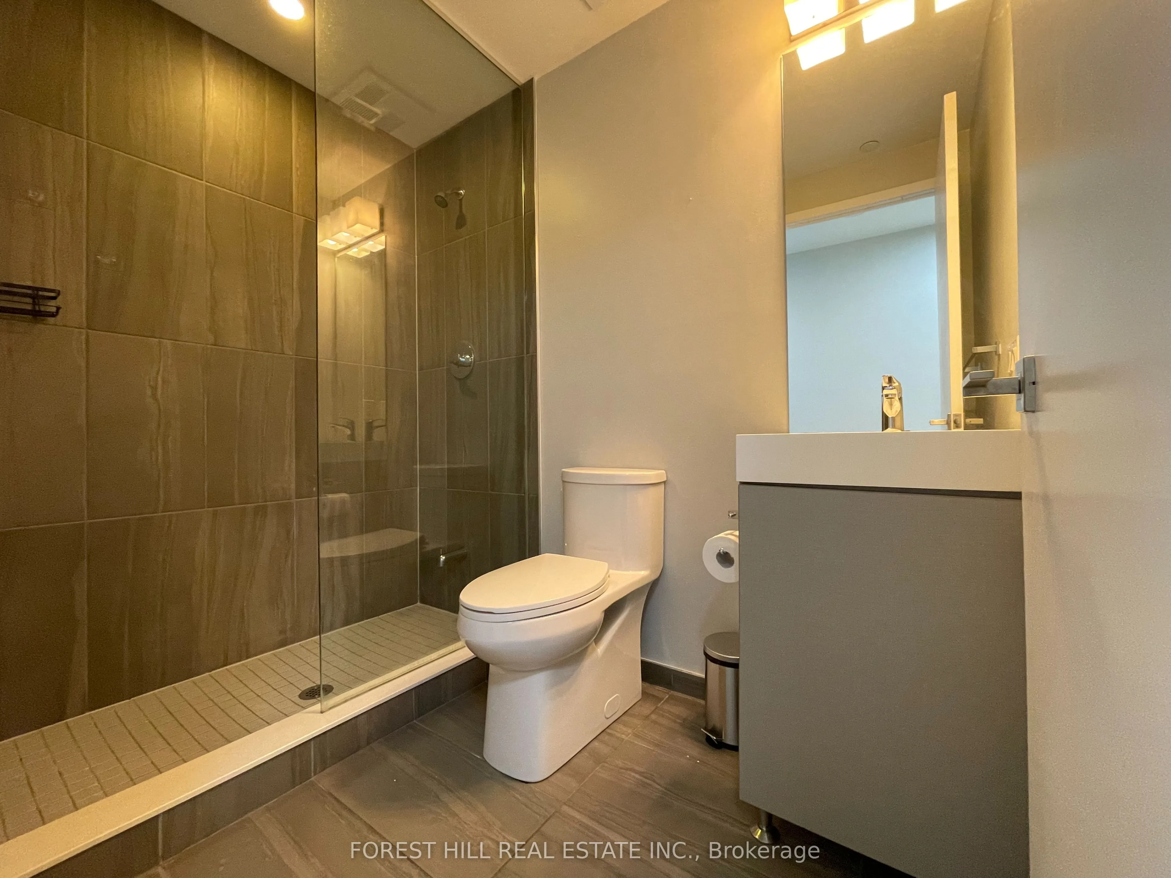 17 Dundonald Street, #1202