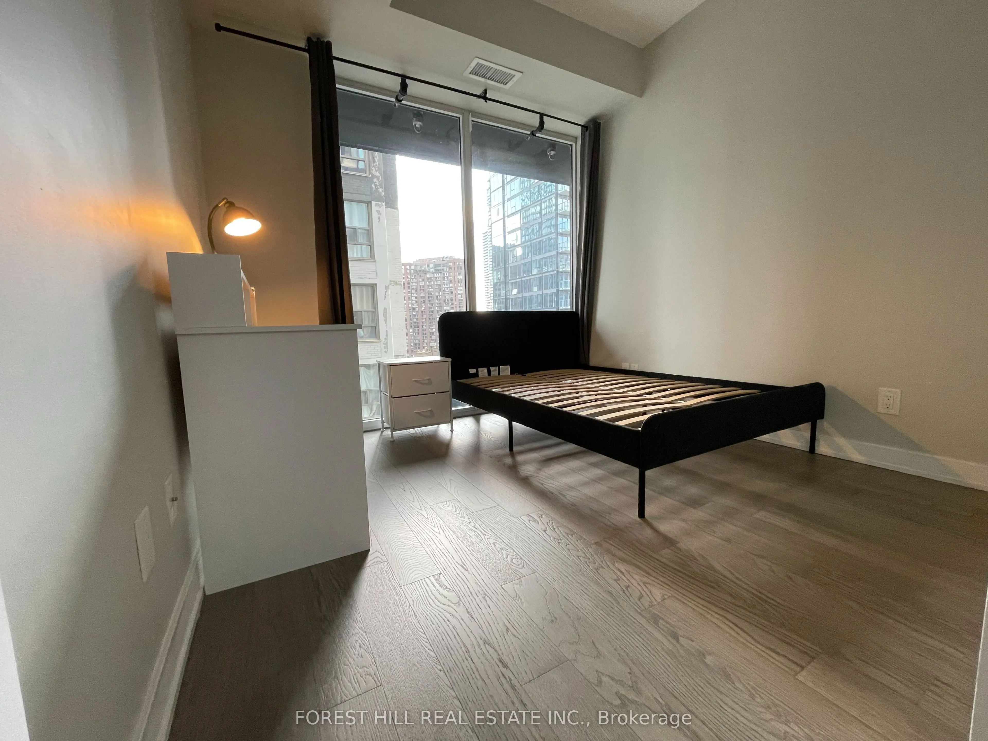 17 Dundonald Street, #1202