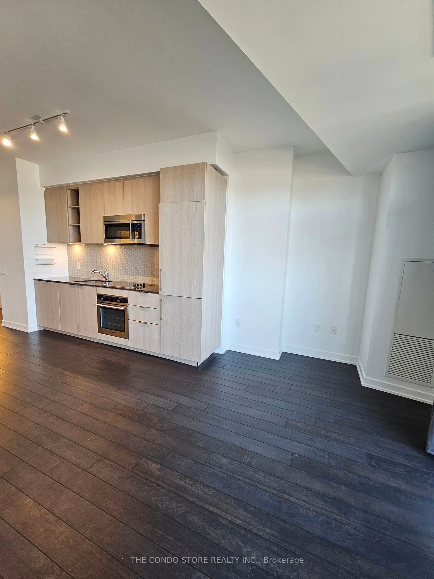 50 Ordnance Street, #1507