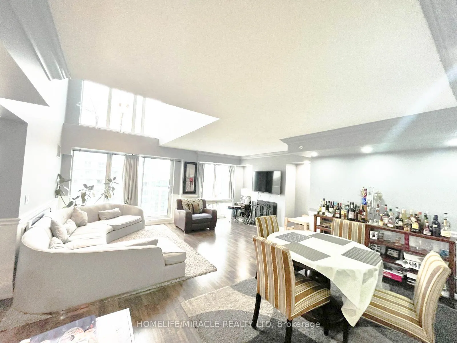565 Wilson Avenue, #1301