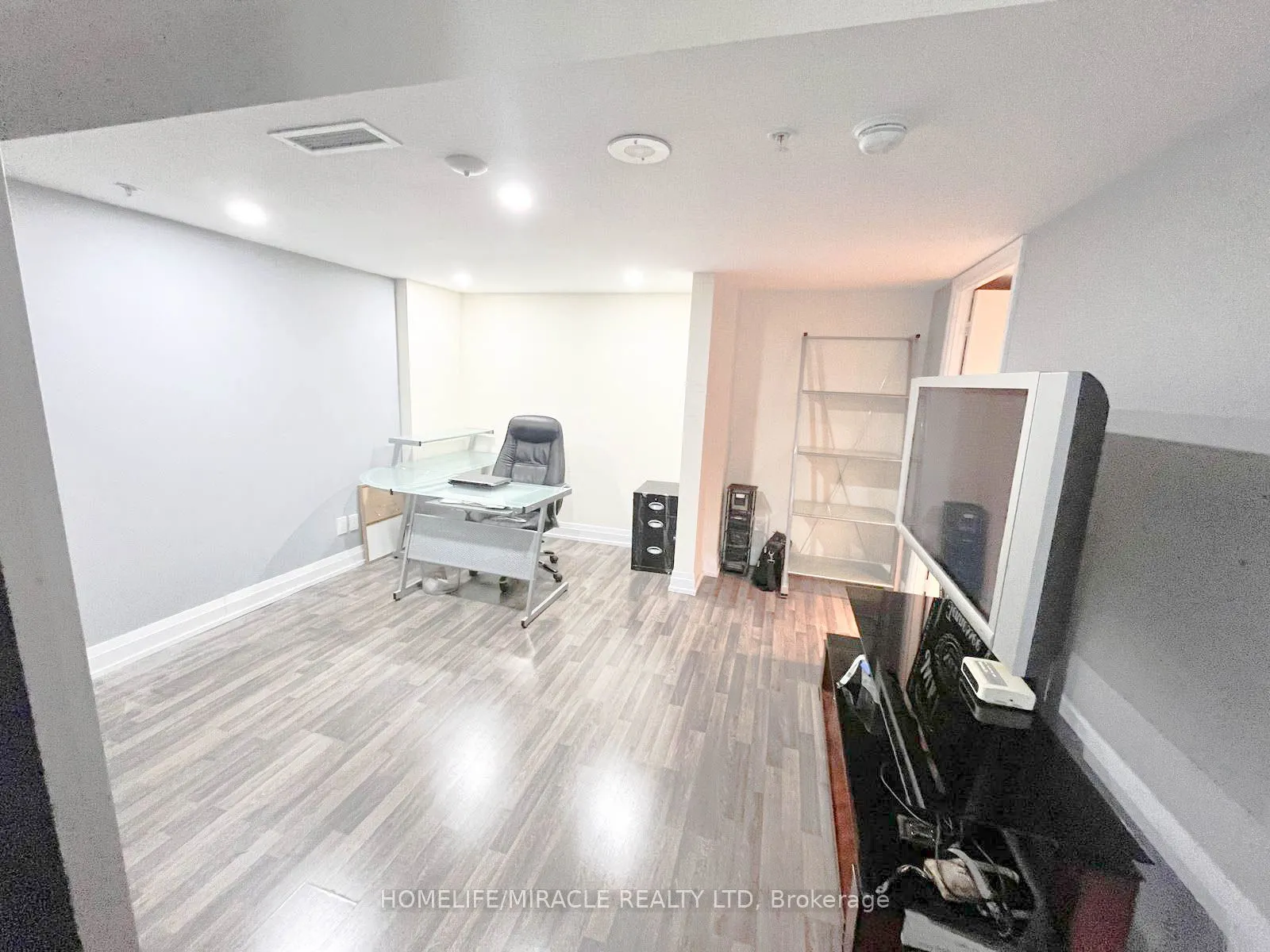 565 Wilson Avenue, #1301