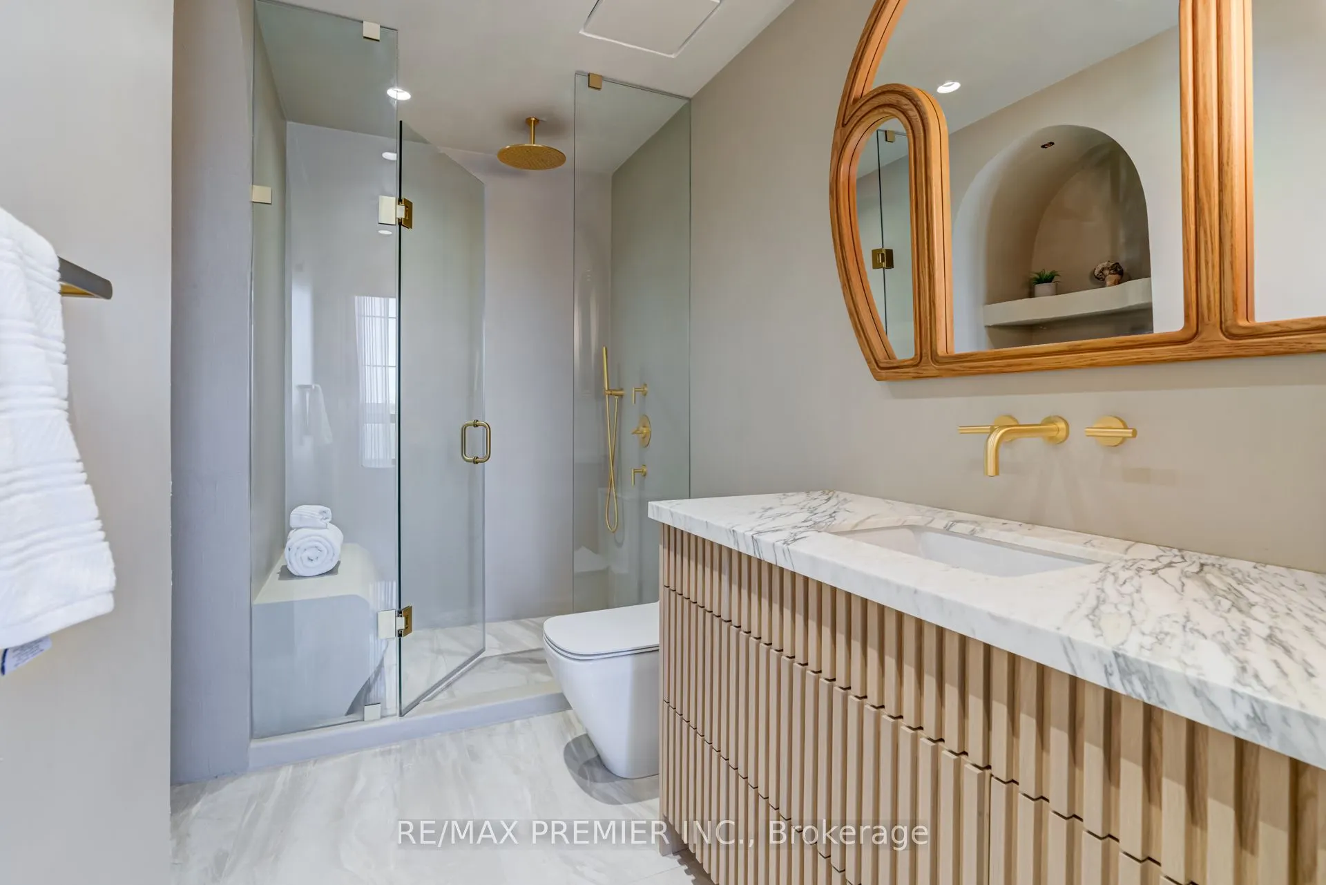 781 King Street W, #501