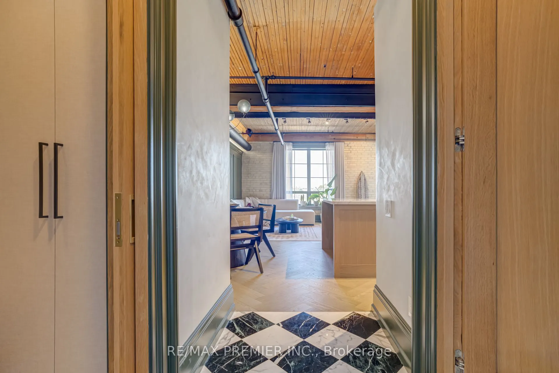 781 King Street W, #501