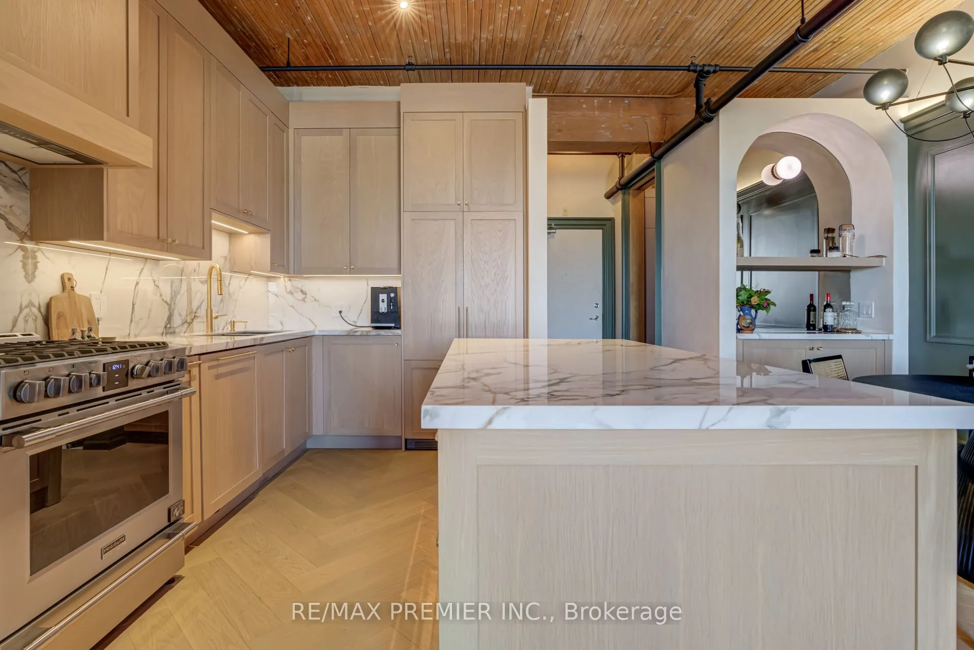 781 King Street W, #501