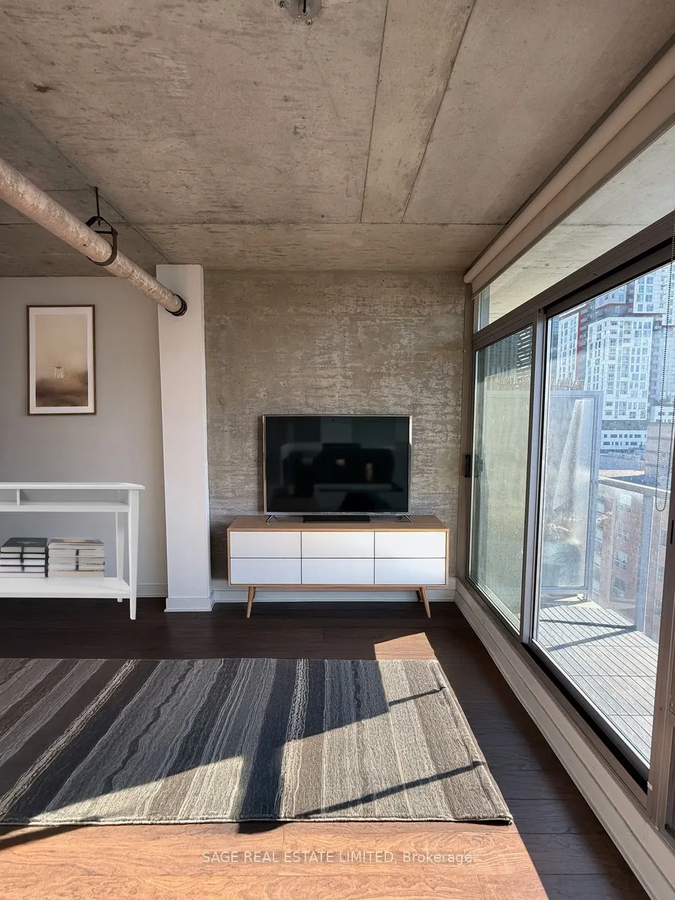 169 John Street, #904