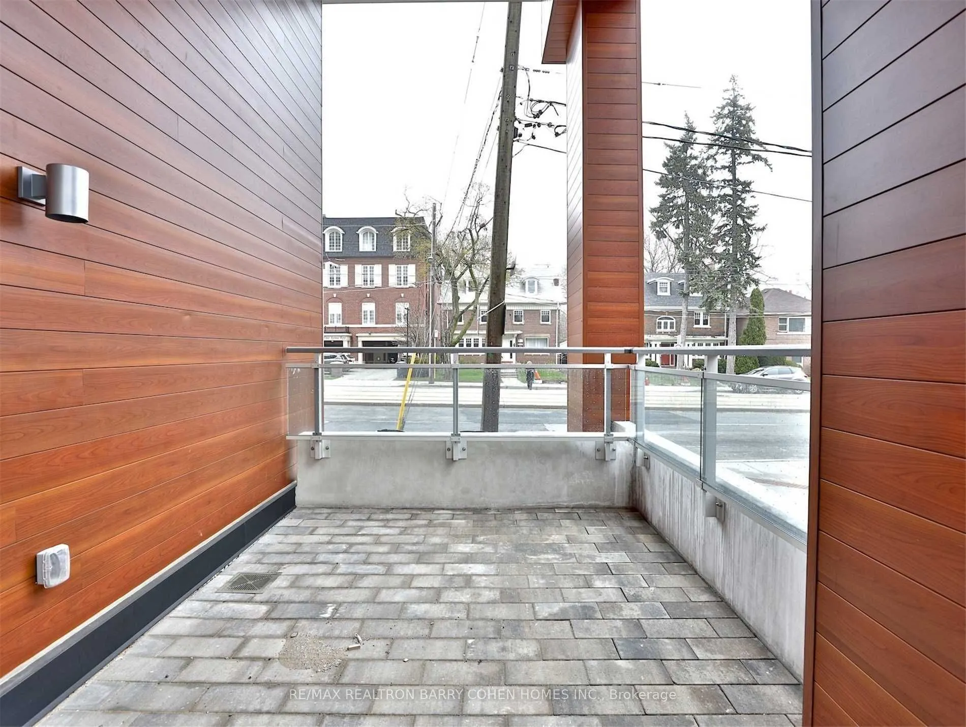 223 St Clair Avenue W, #Th4