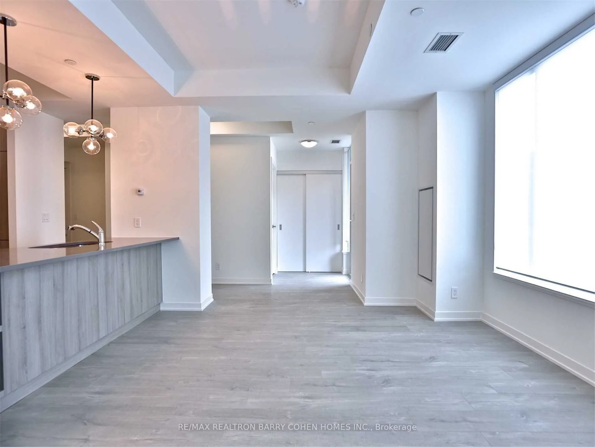 223 St Clair Avenue W, #Th4
