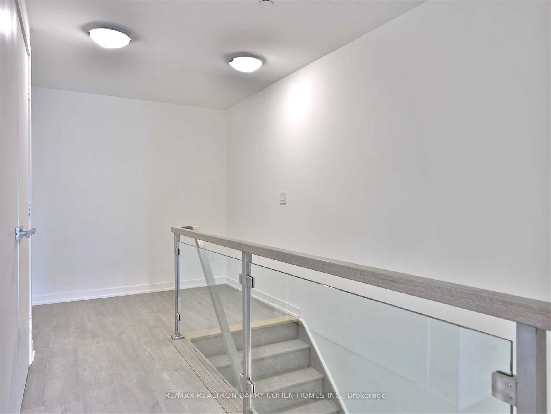 223 St Clair Avenue W, #Th4