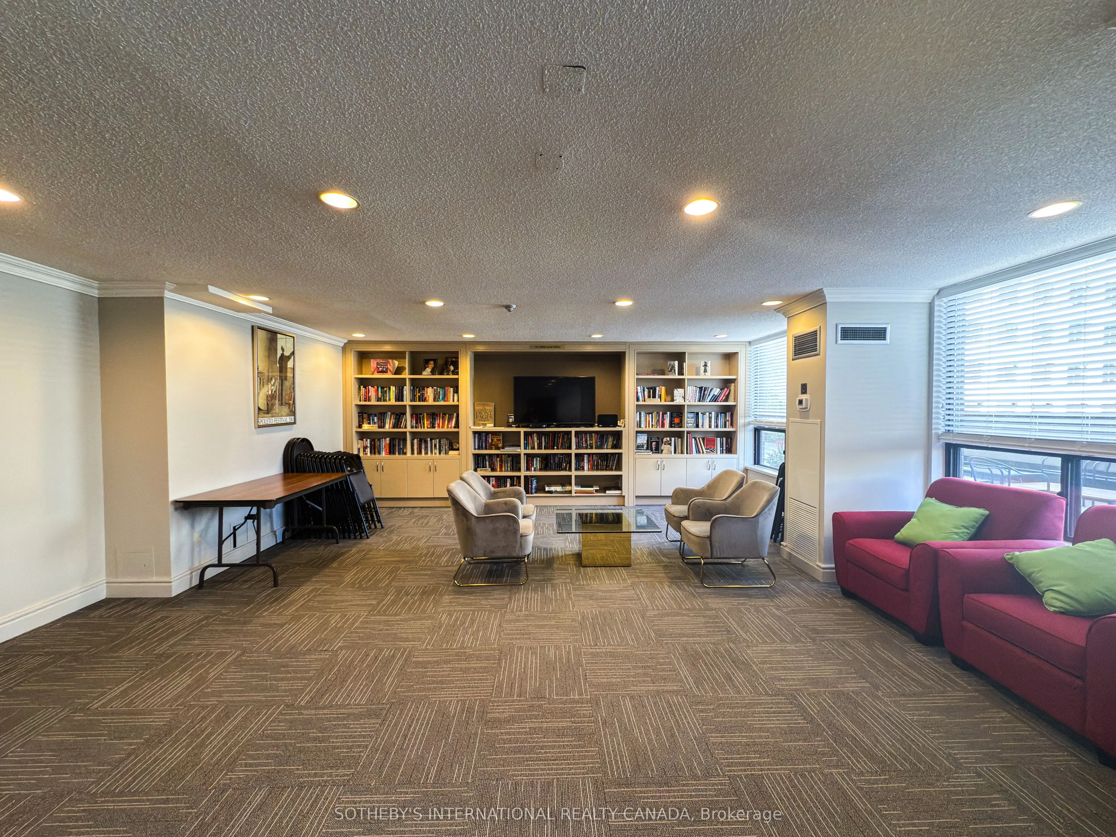47 St Clair Avenue W, #705