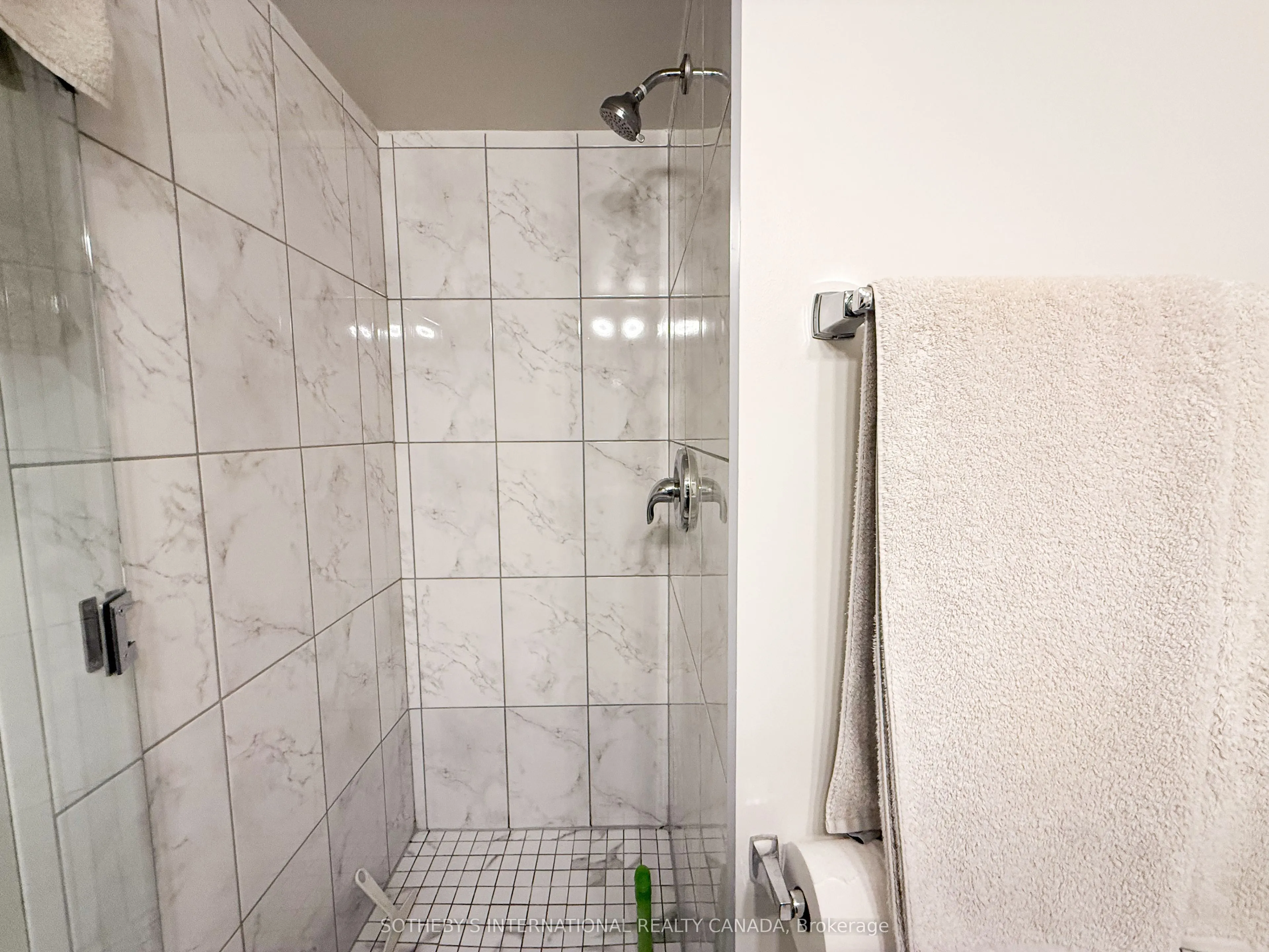 47 St Clair Avenue W, #705
