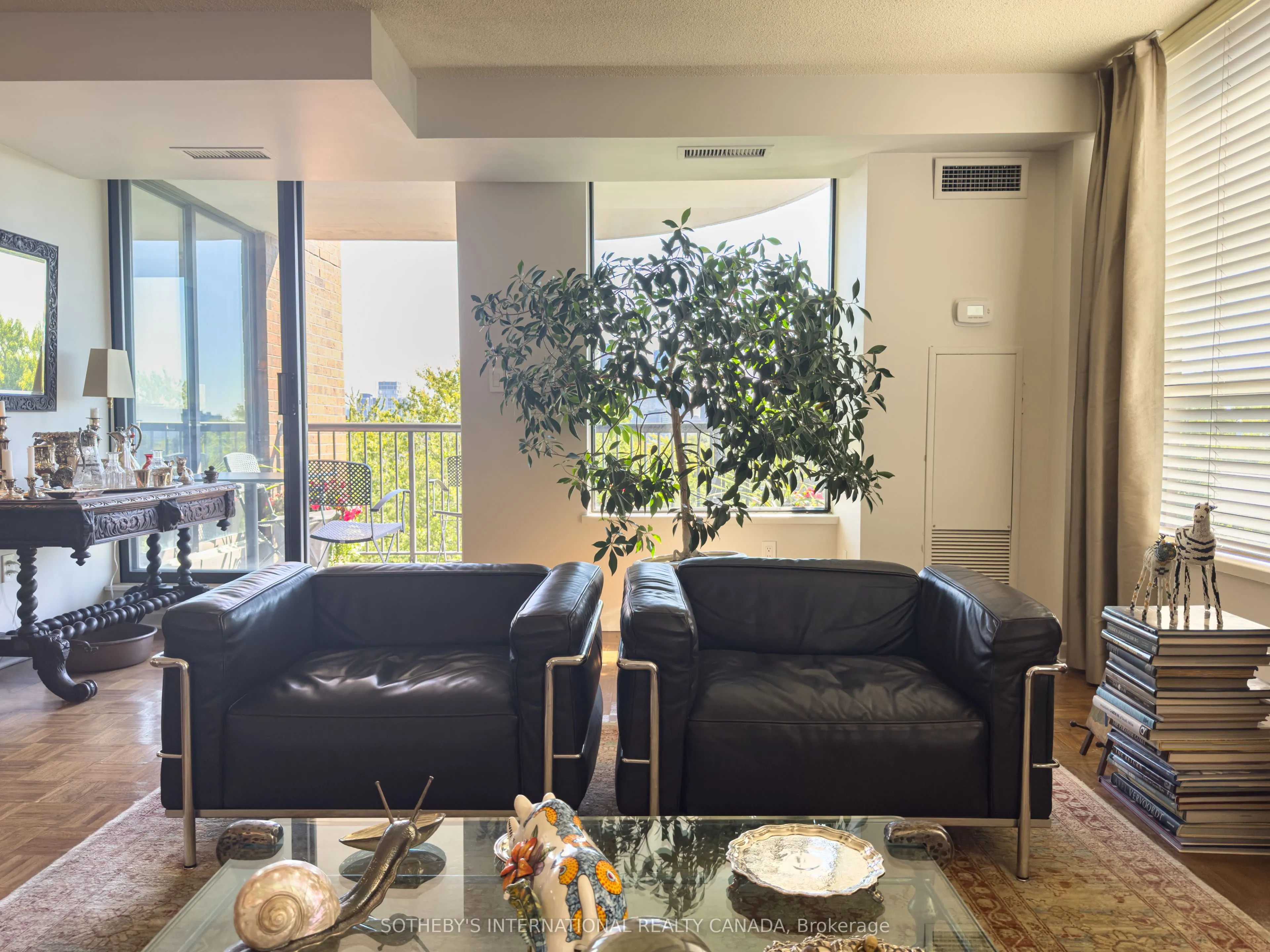 47 St Clair Avenue W, #705