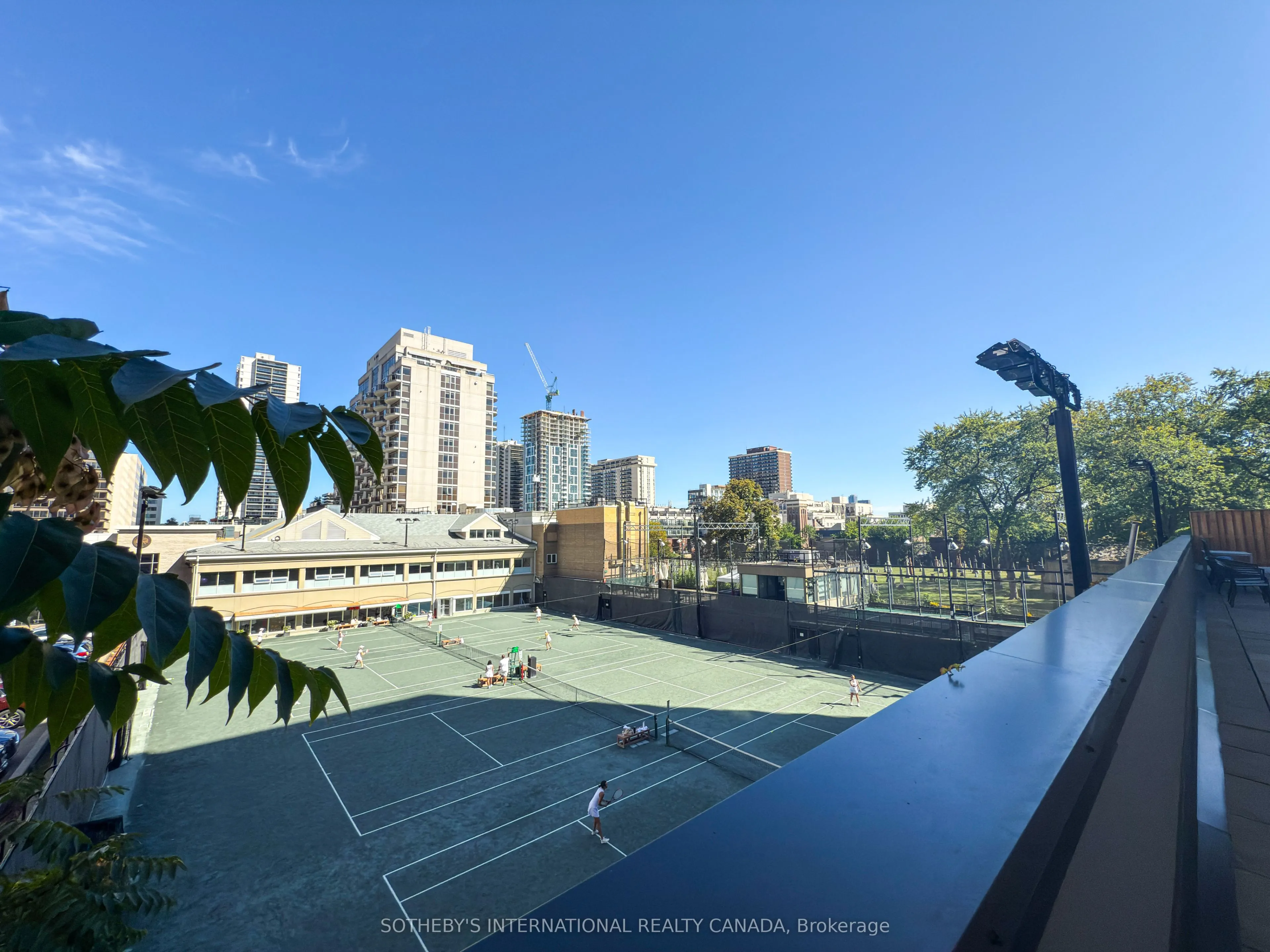 47 St Clair Avenue W, #705