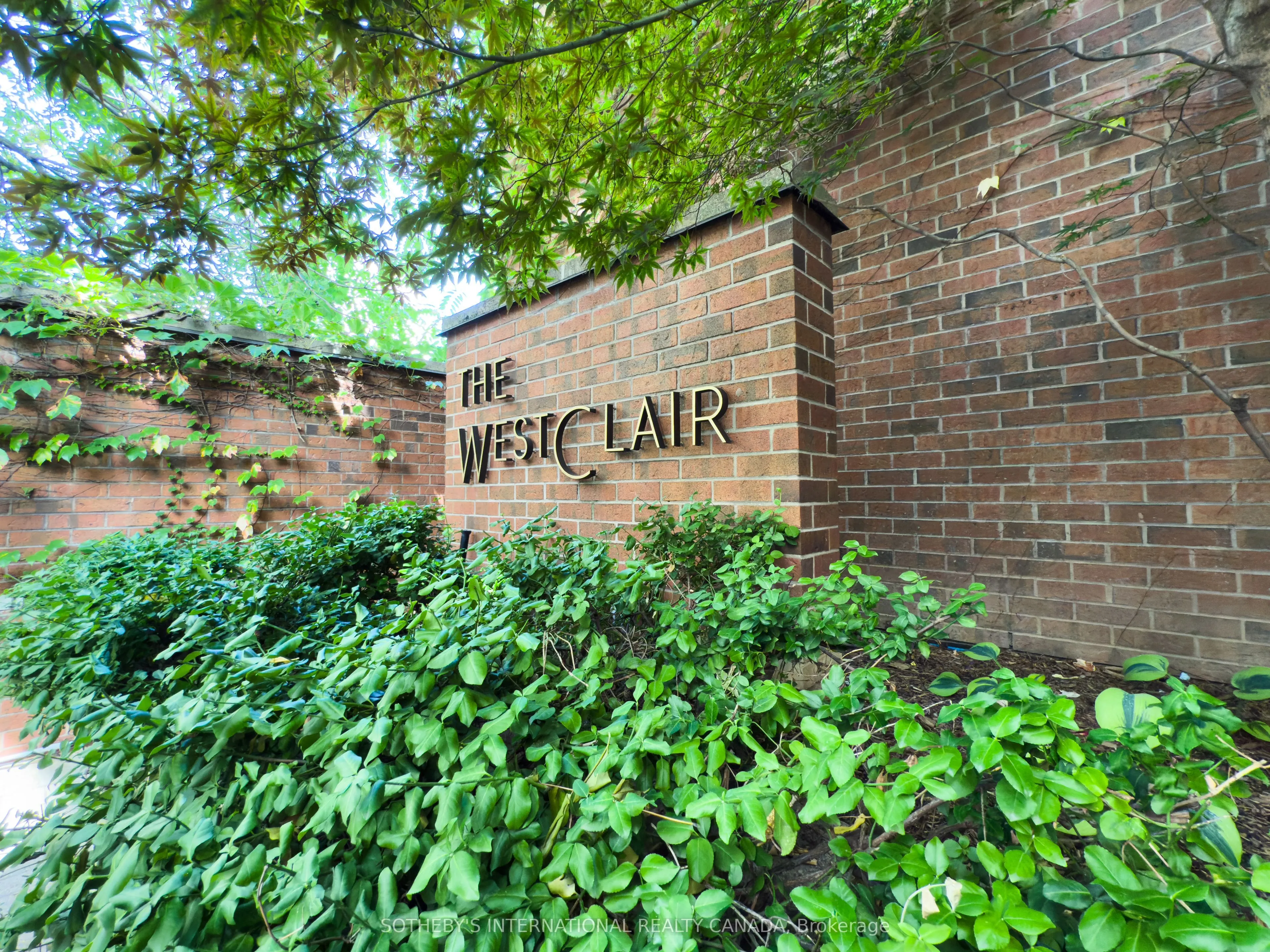 47 St Clair Avenue W, #705