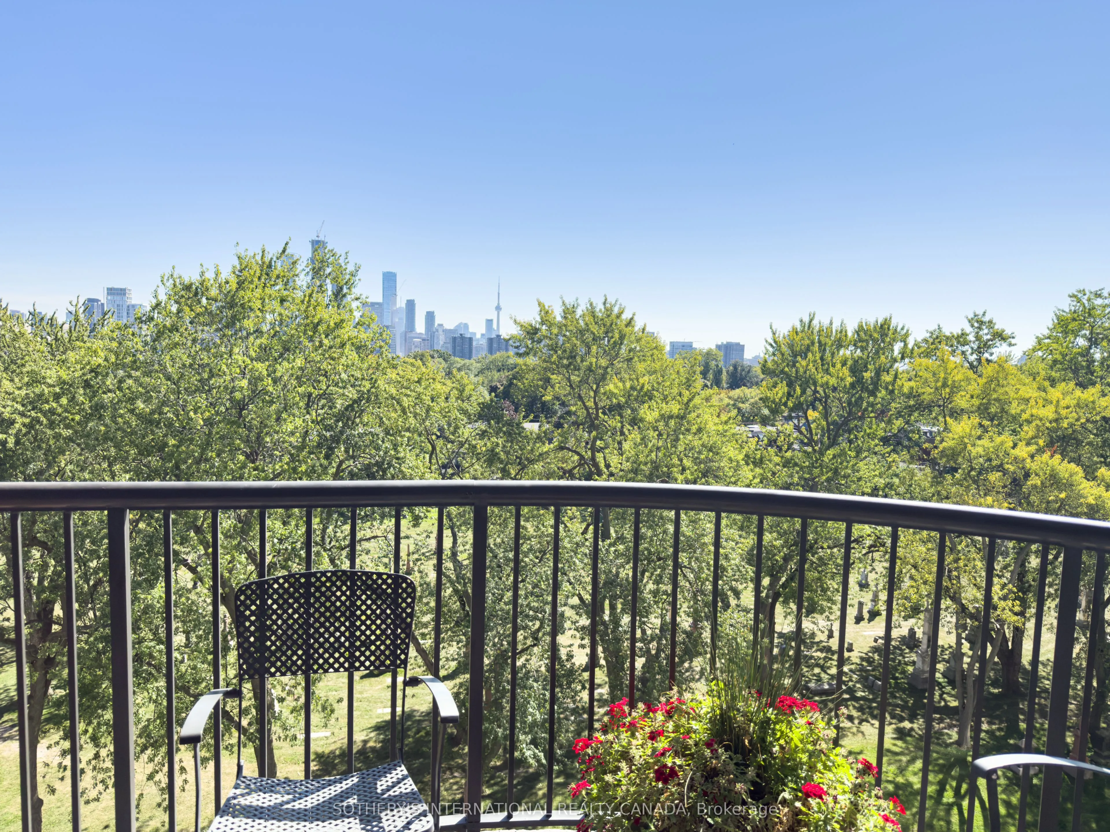 47 St Clair Avenue W, #705