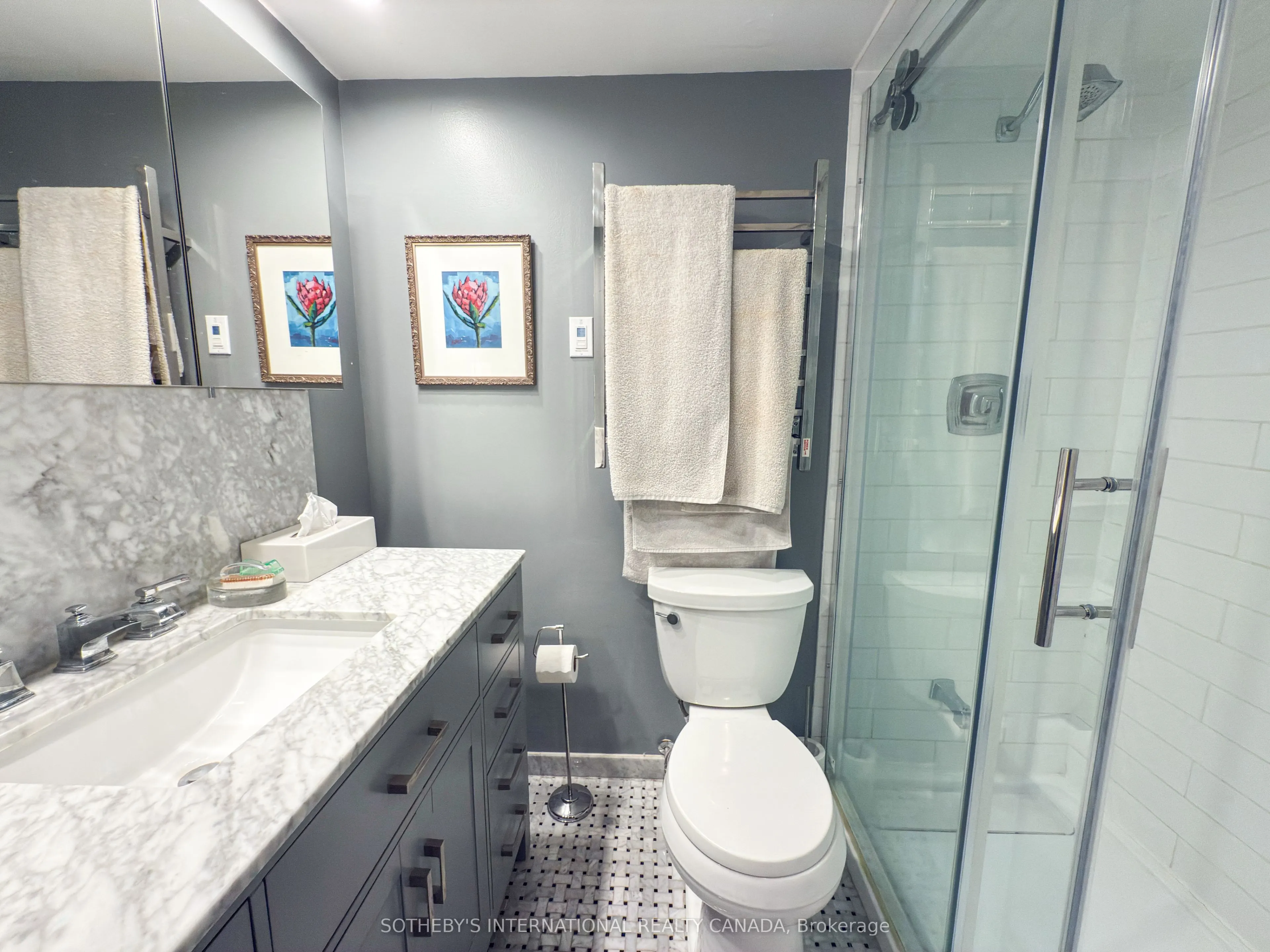 47 St Clair Avenue W, #705