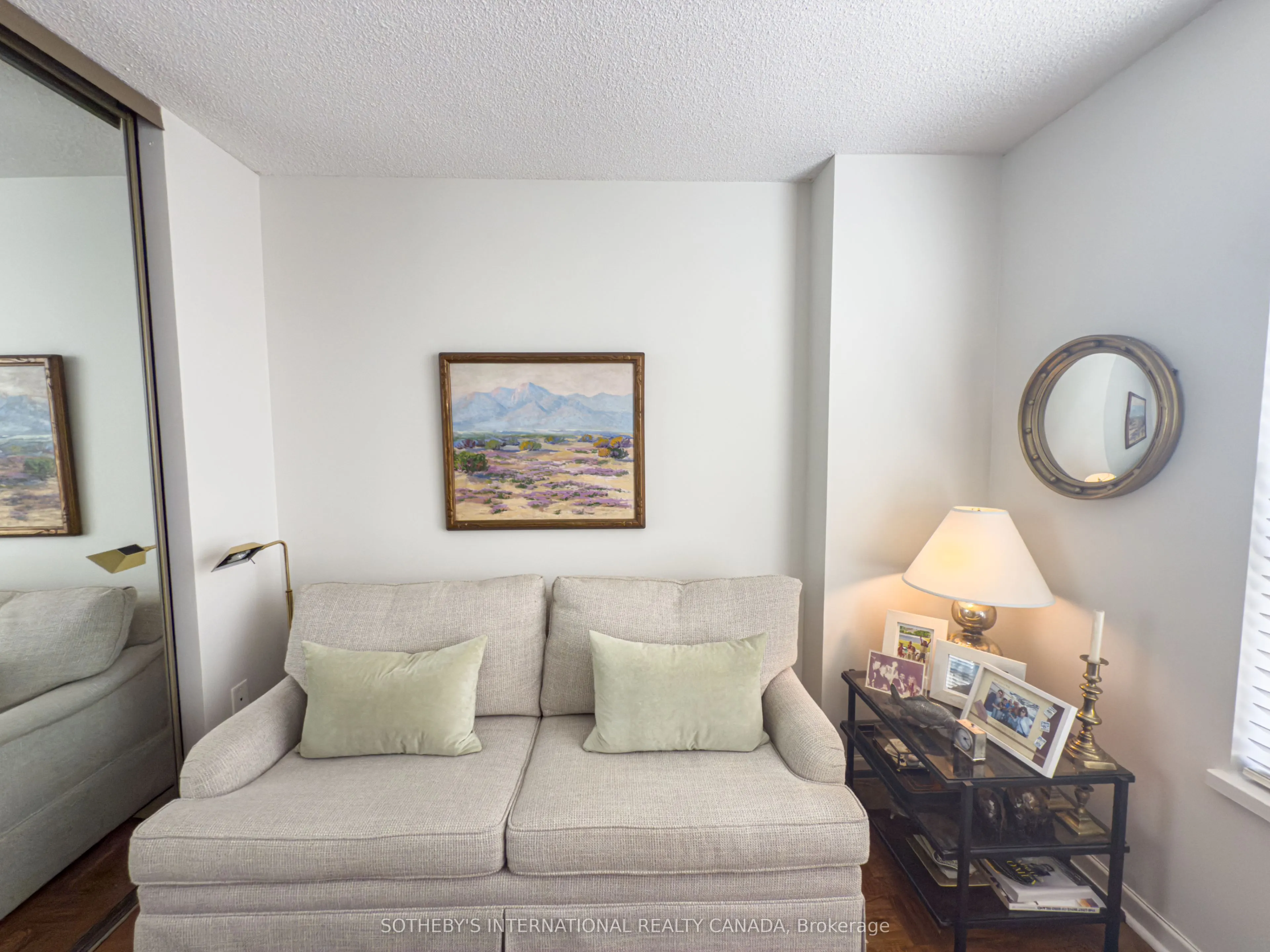 47 St Clair Avenue W, #705