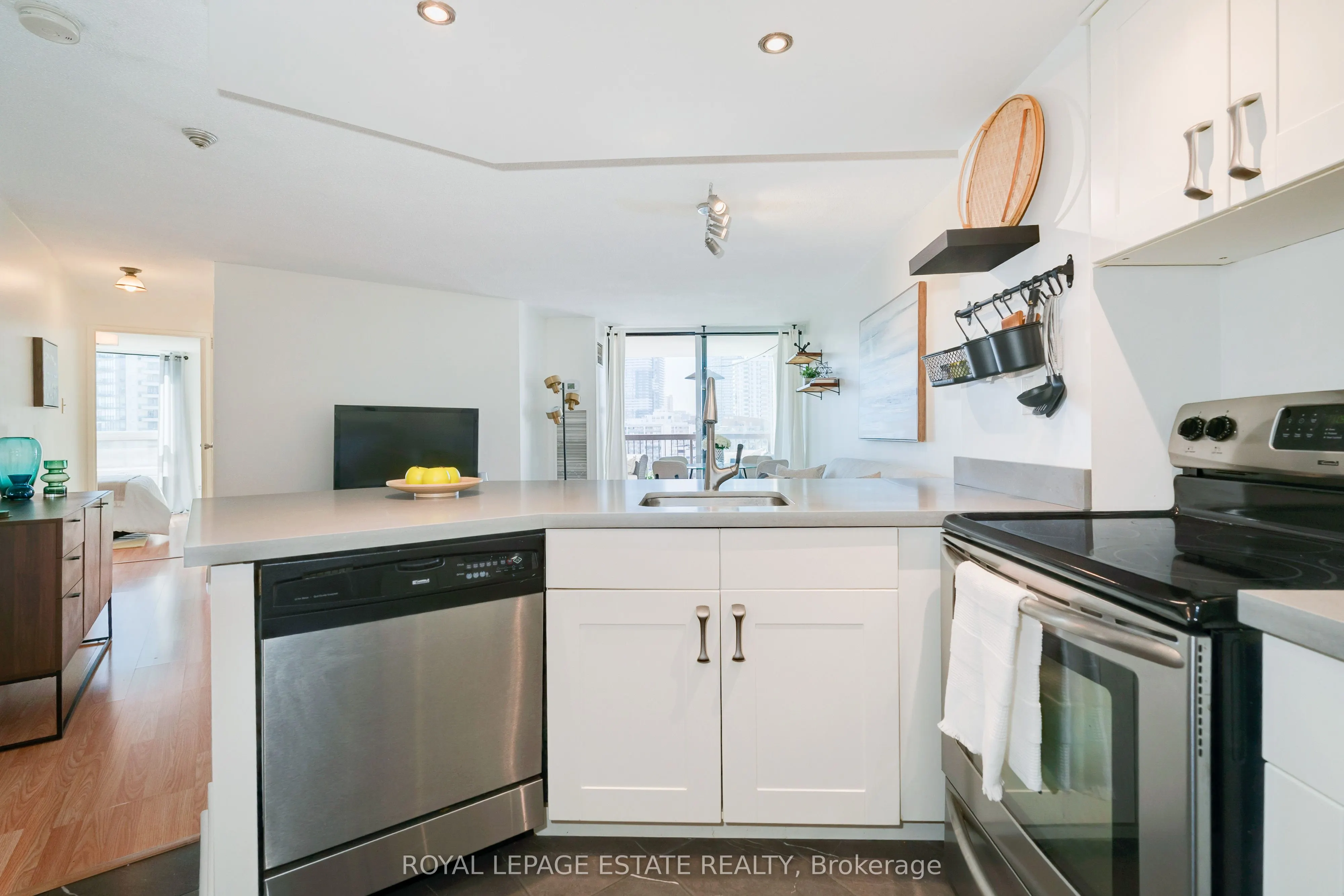 77 Maitland Place, #1526