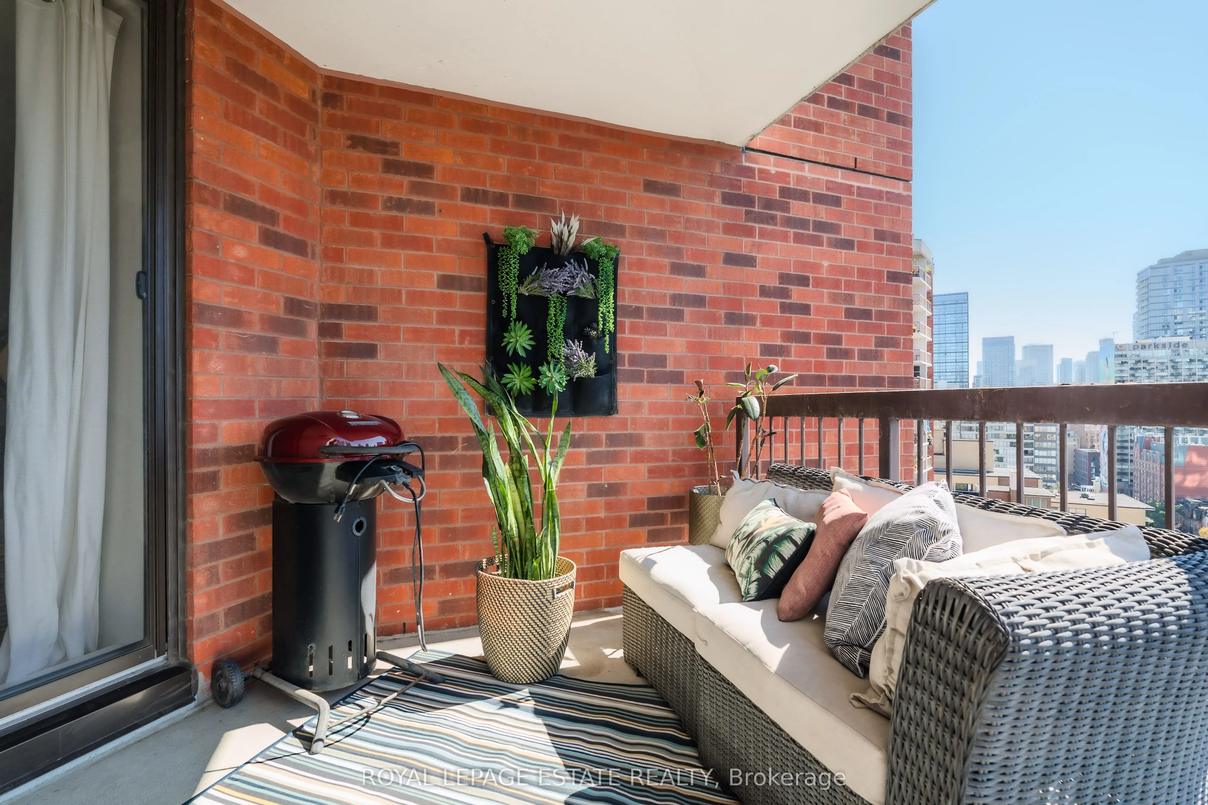 77 Maitland Place, #1526